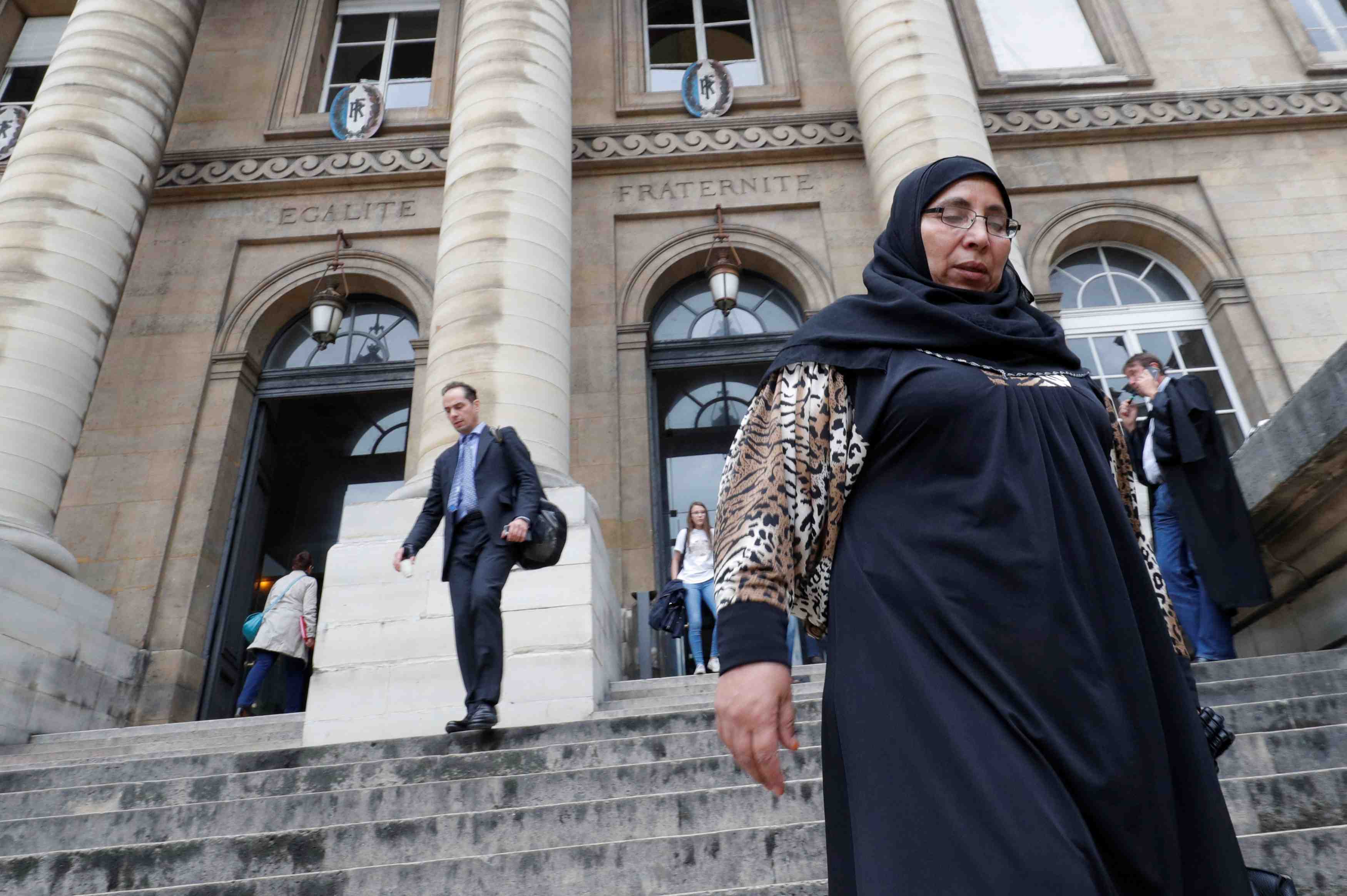 Debut du proces du frere merah dans un climat tendu