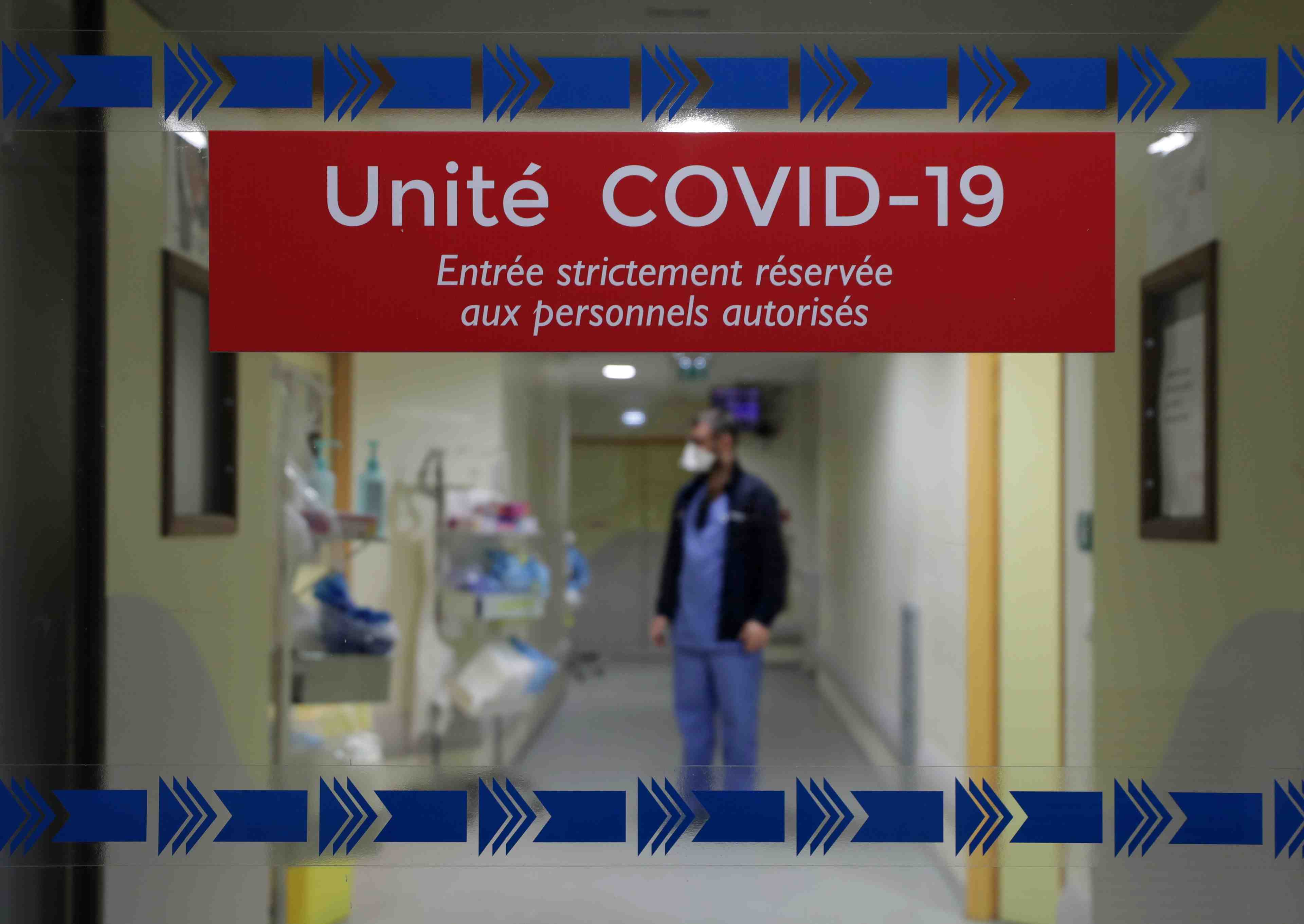 France: les hopitaux vont passer en "organisation de crise", selon le jdd
