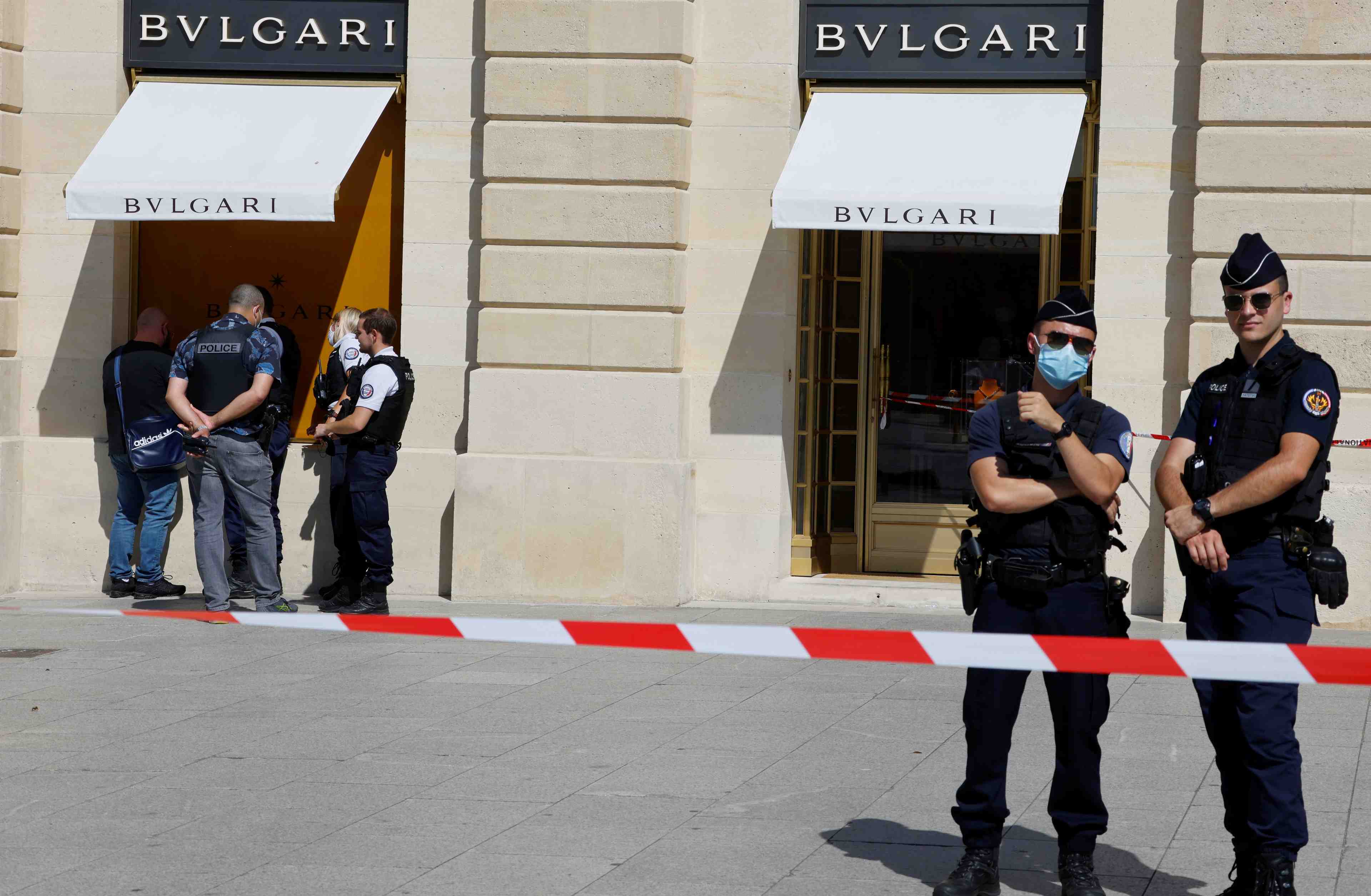 Une bijouterie bulgari braquee a paris, 10 millions d'euros de butin