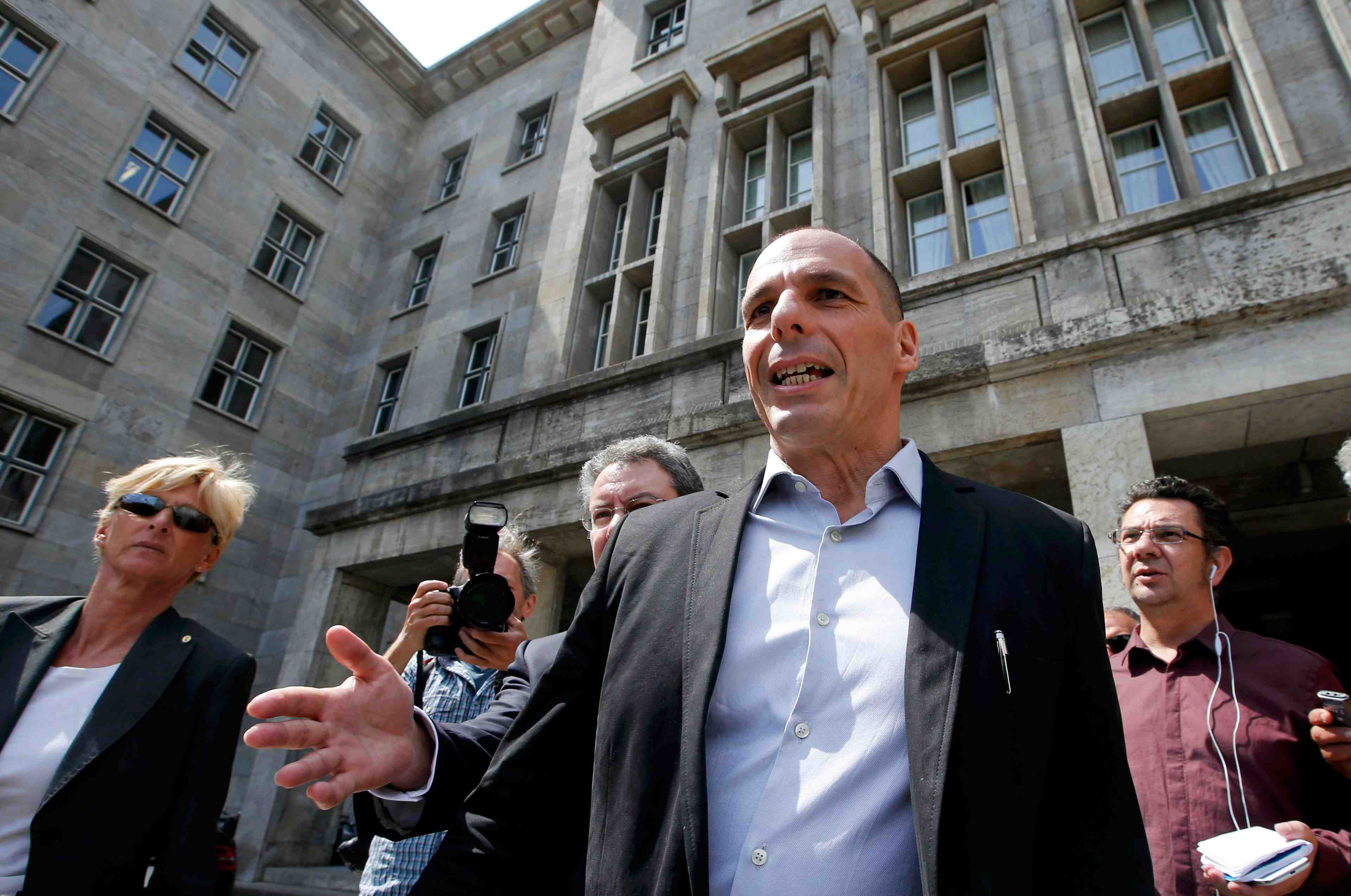 Paris et berlin tirent la sonnette d'alarme sur la grece