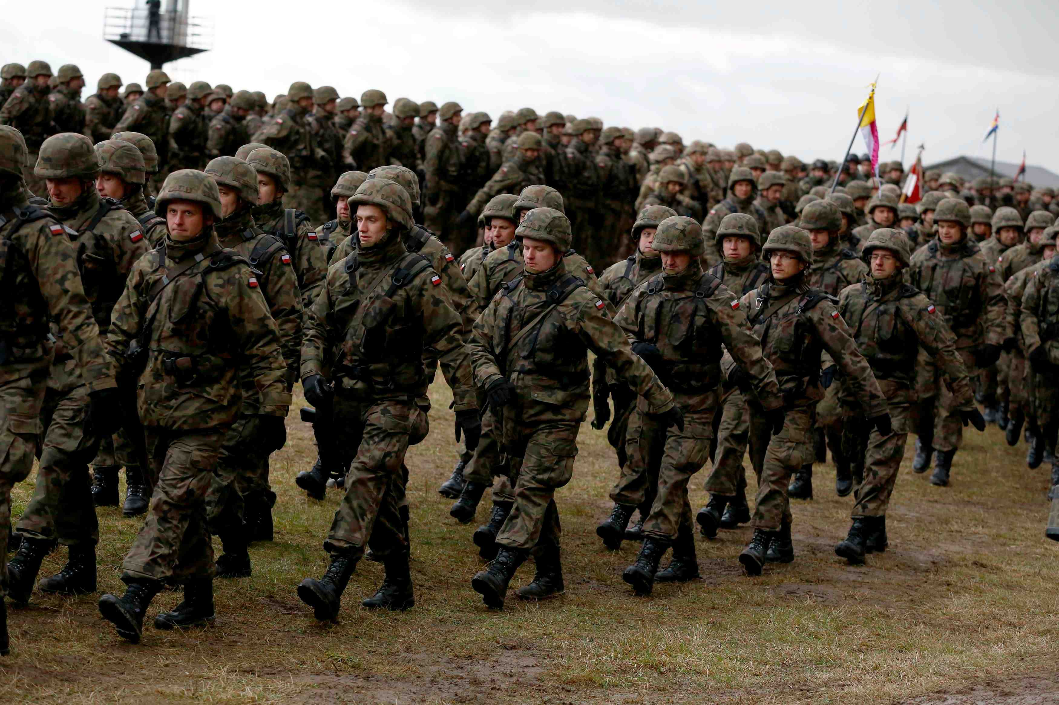 L'otan deploie ses forces en pologne