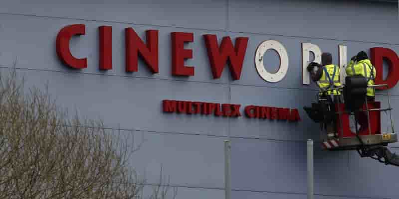 Le britannique cineworld discute fusion avec regal aux etats-unis
