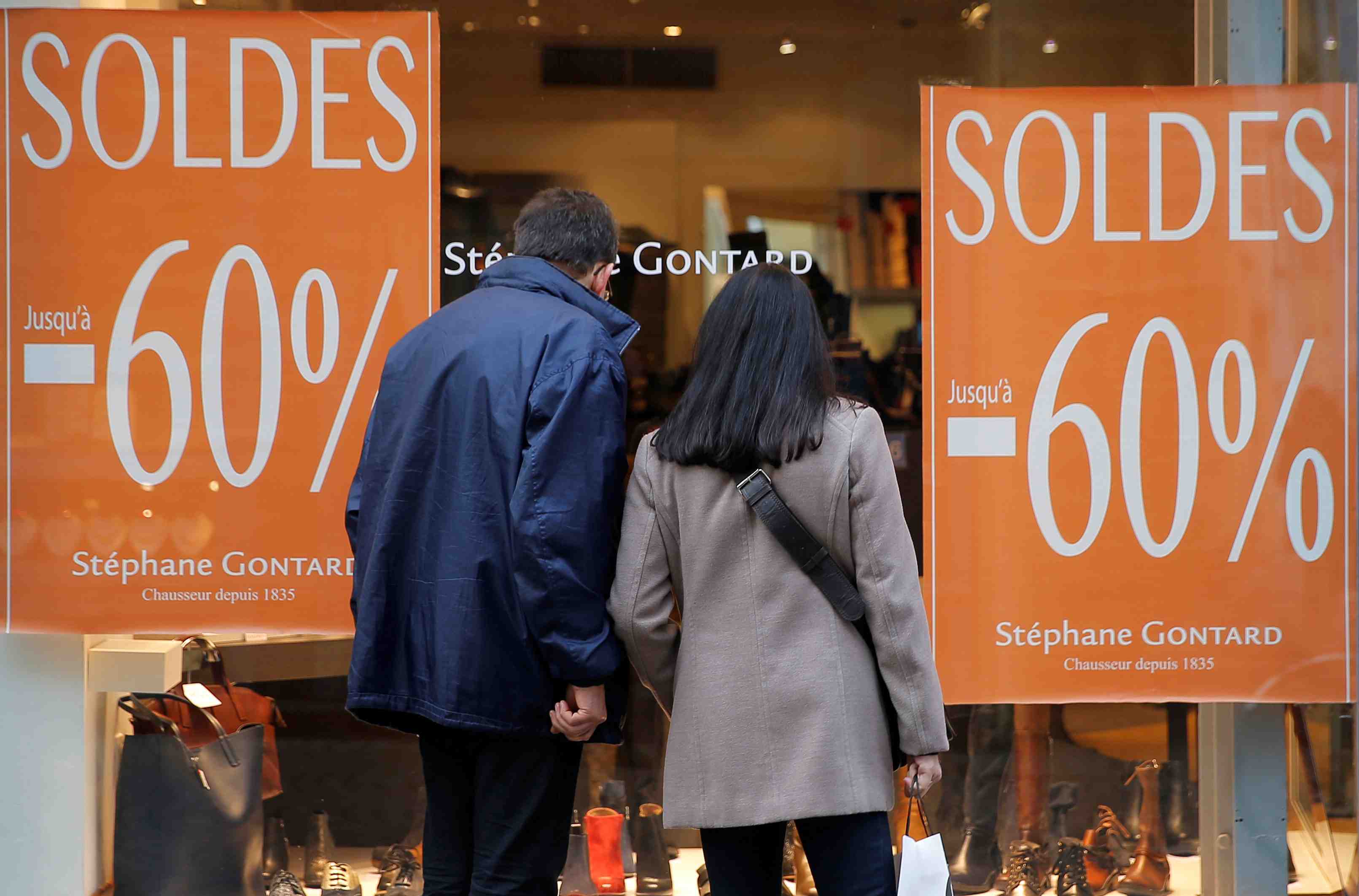 Polemique autour de la date du debut des soldes d'hiver