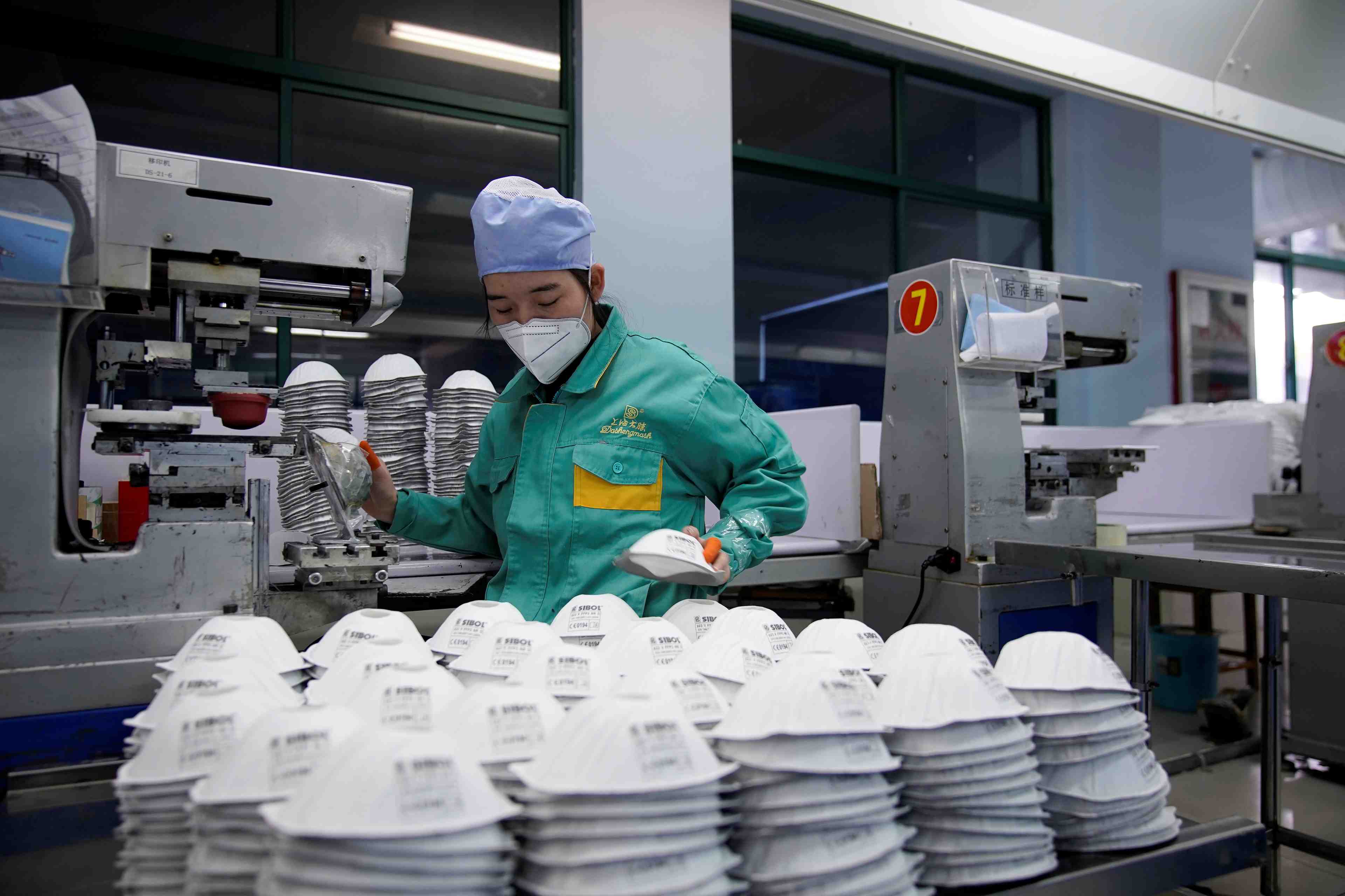 Chine: le pmi manufacturier en recul sur fond de craintes liees au coronavirus