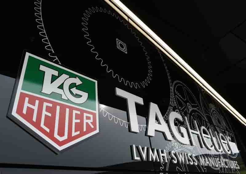 Tag heuer lancera sa "smartwatch" avec google et intel