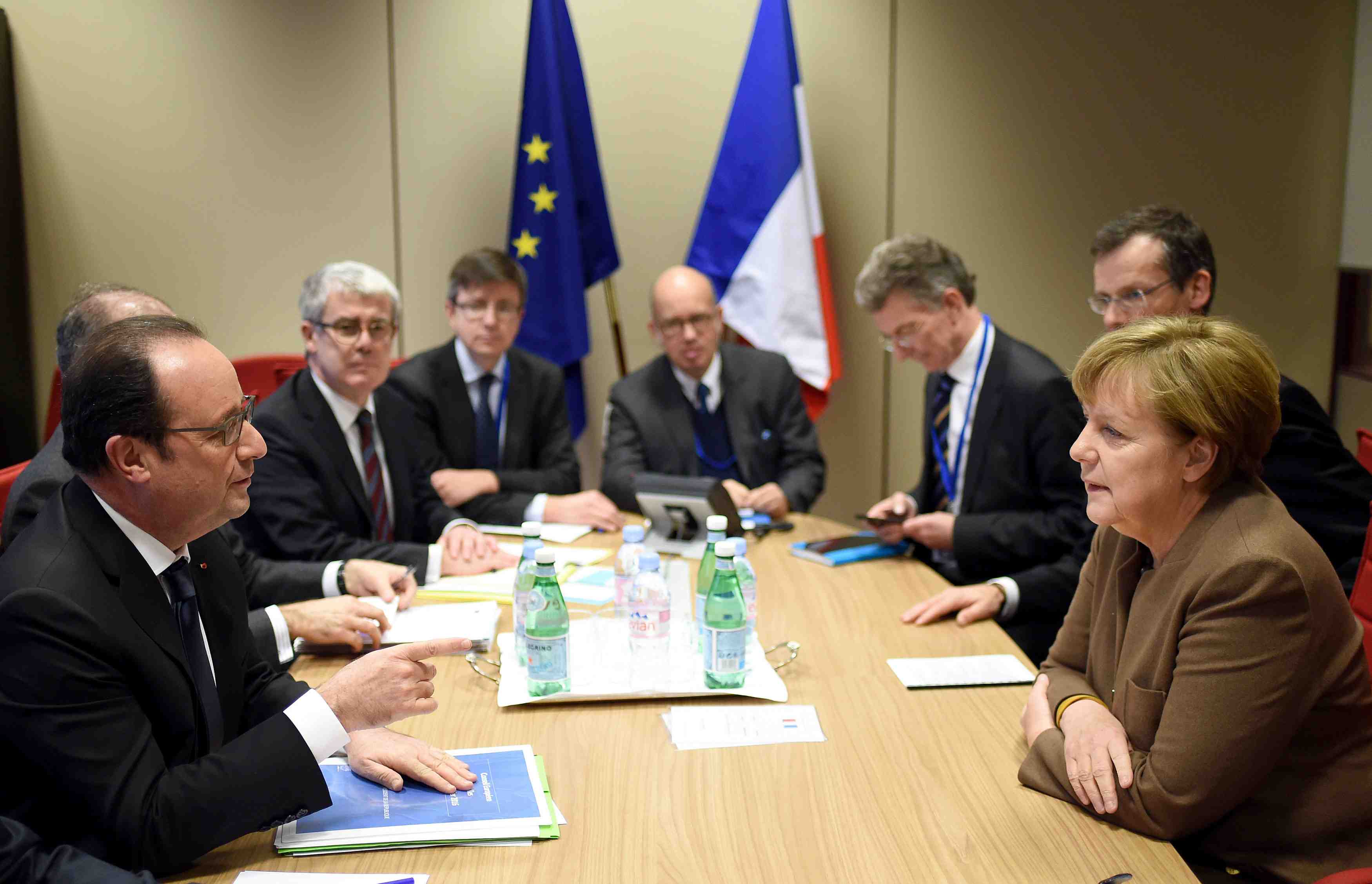 Hollande parle du risque de dislocation de l'europe
