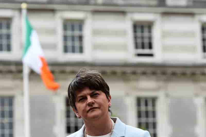 Le dup espere conclure un accord de gouvernement avec theresa may