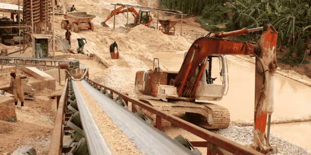mines Rwanda industries extractives