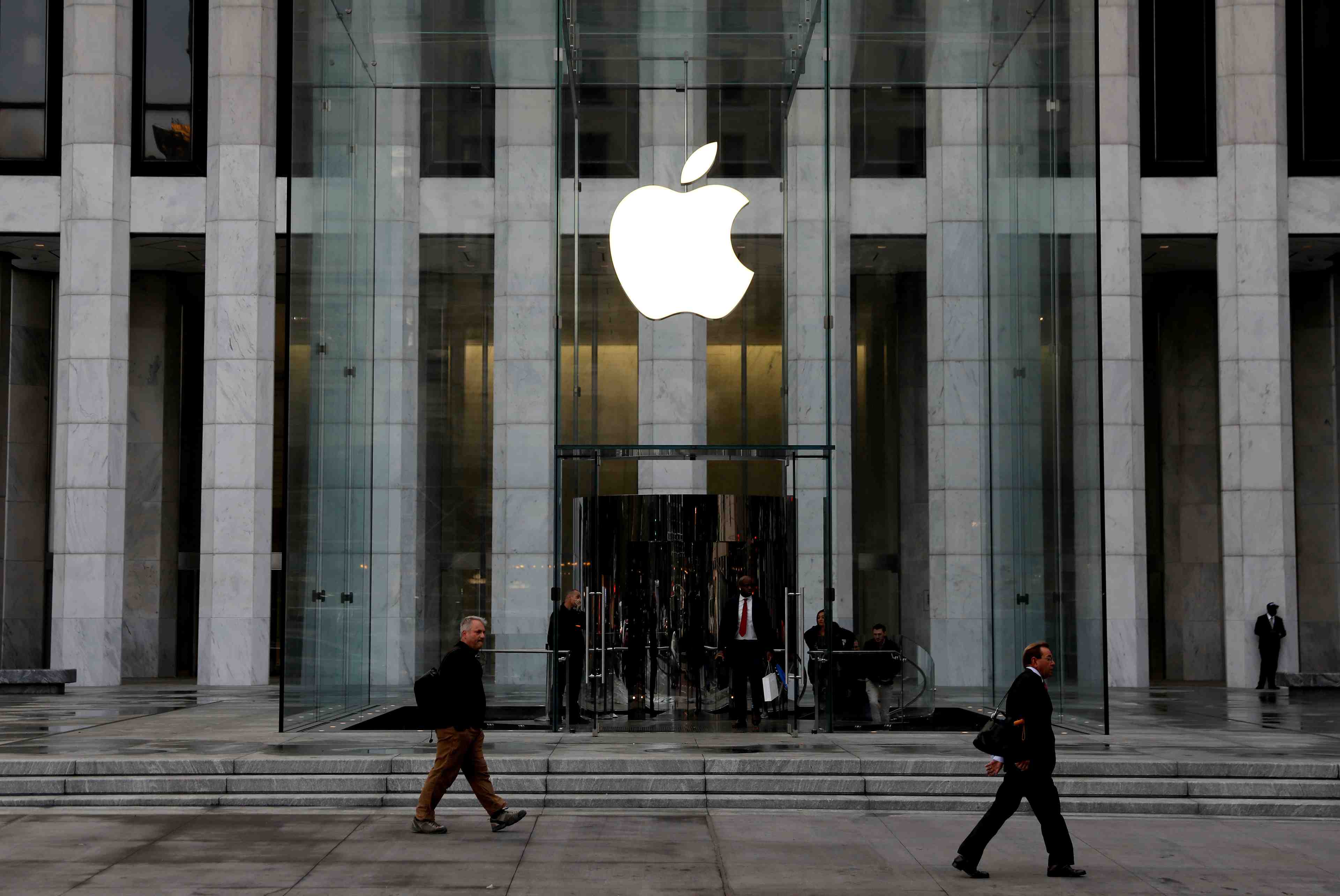 France: apple sanctionne pour defaut d'information des consommateurs