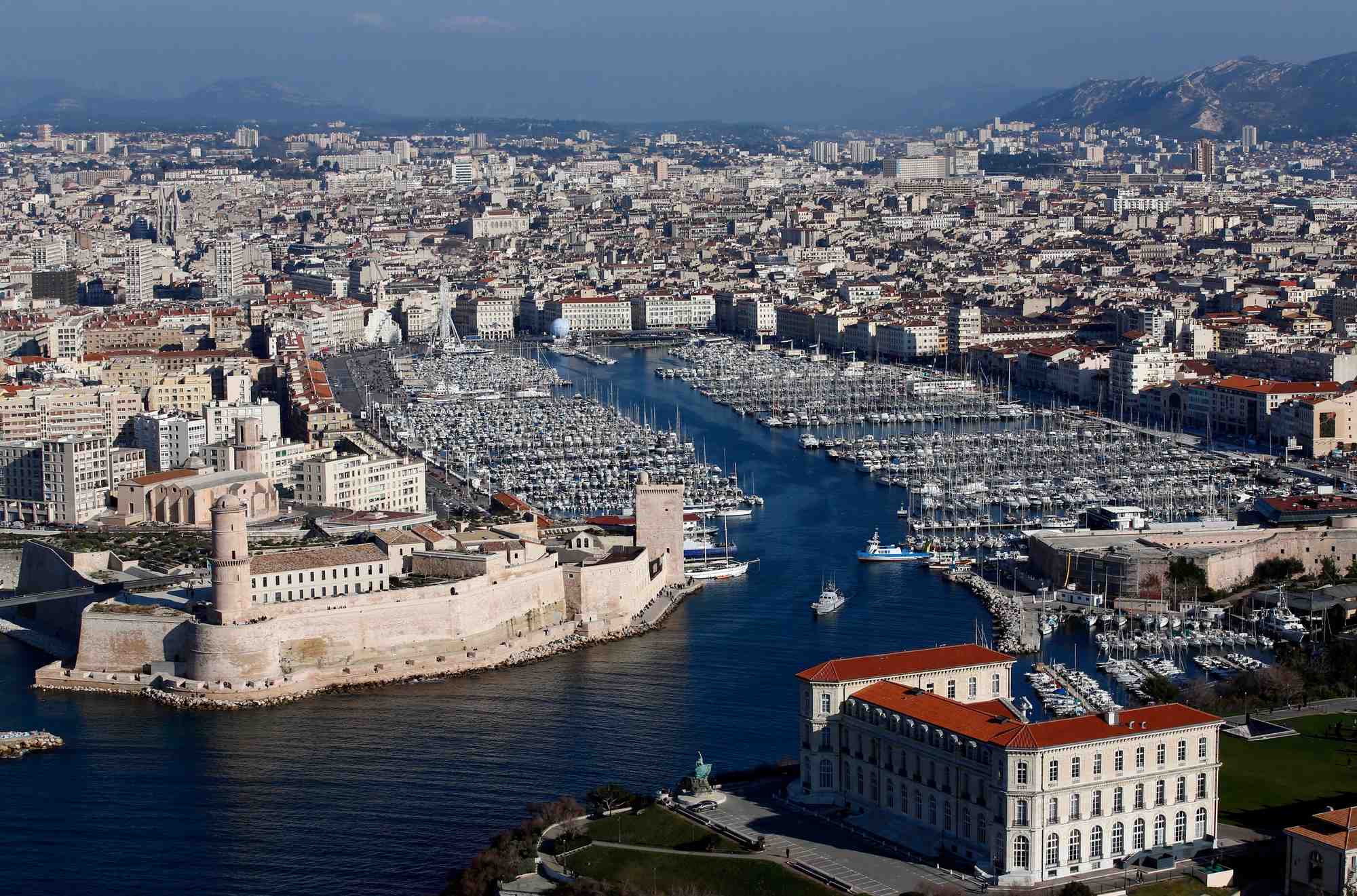 Coronavirus: nouvelles mesures de restrictions a marseille