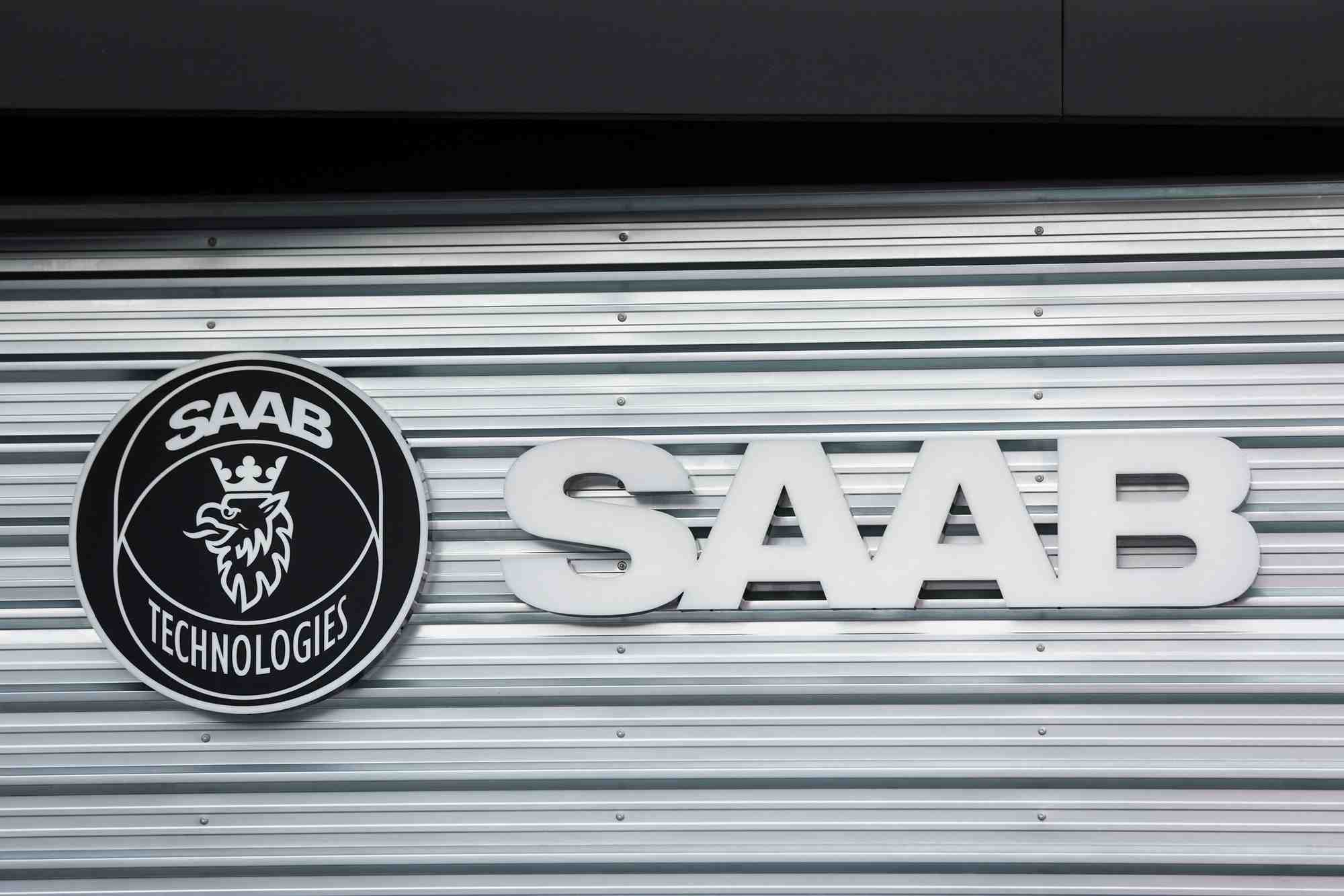 Le logo de saab technologies a l'aeroport du bourget, pres de paris