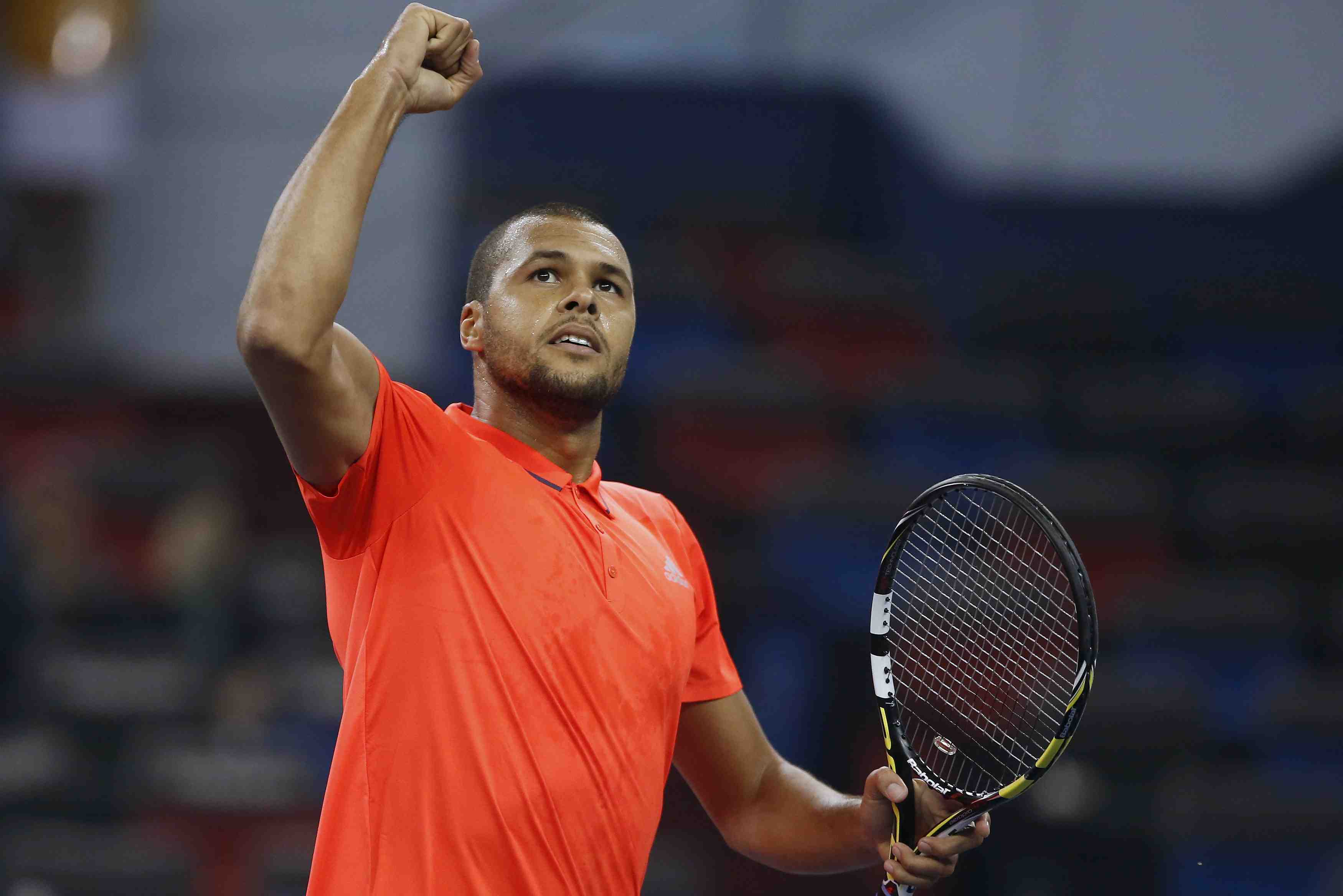 Tsonga et simon qualifies, federer surpris d'entree