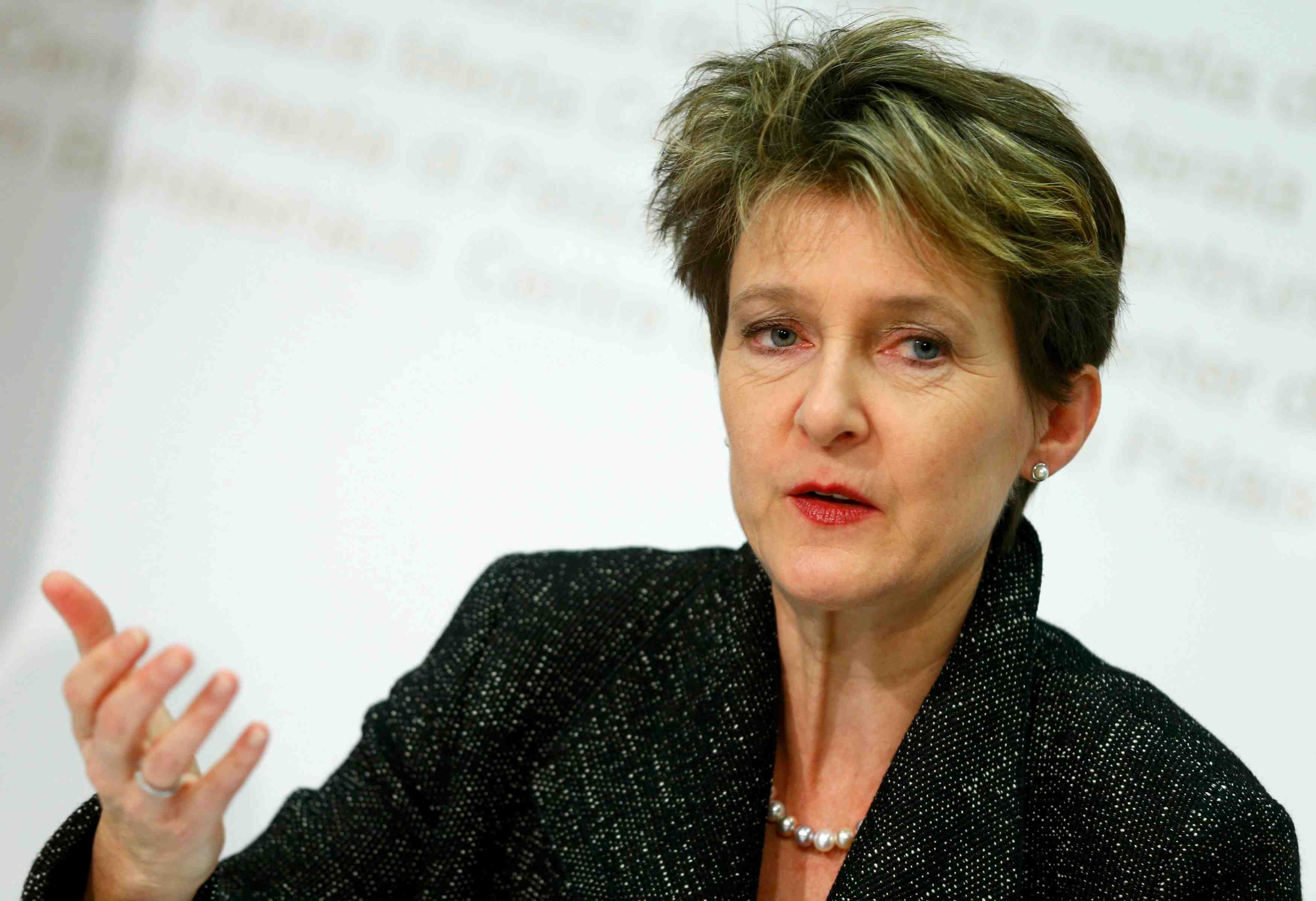 La suisse prete a agir unilateralement sur l'immigration