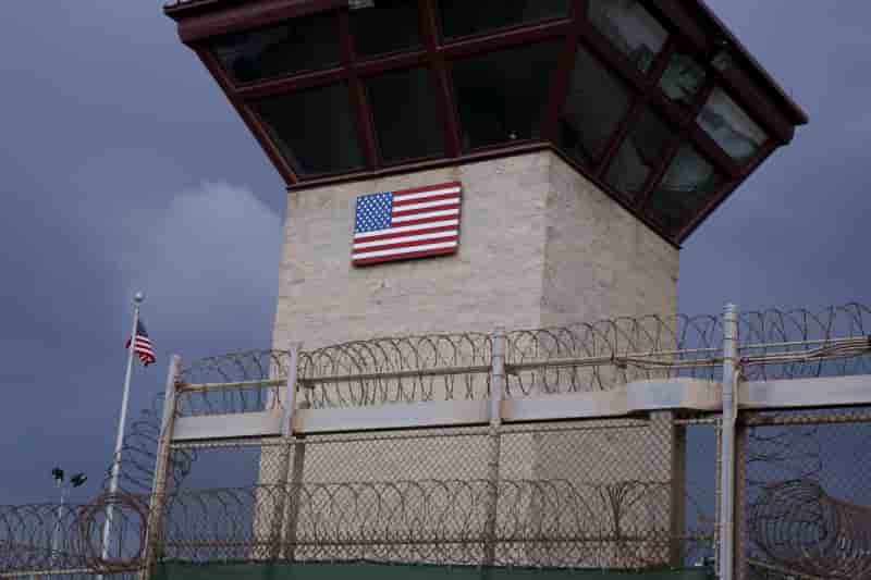 Trump signe un decret pour perenniser le camp de guantanamo