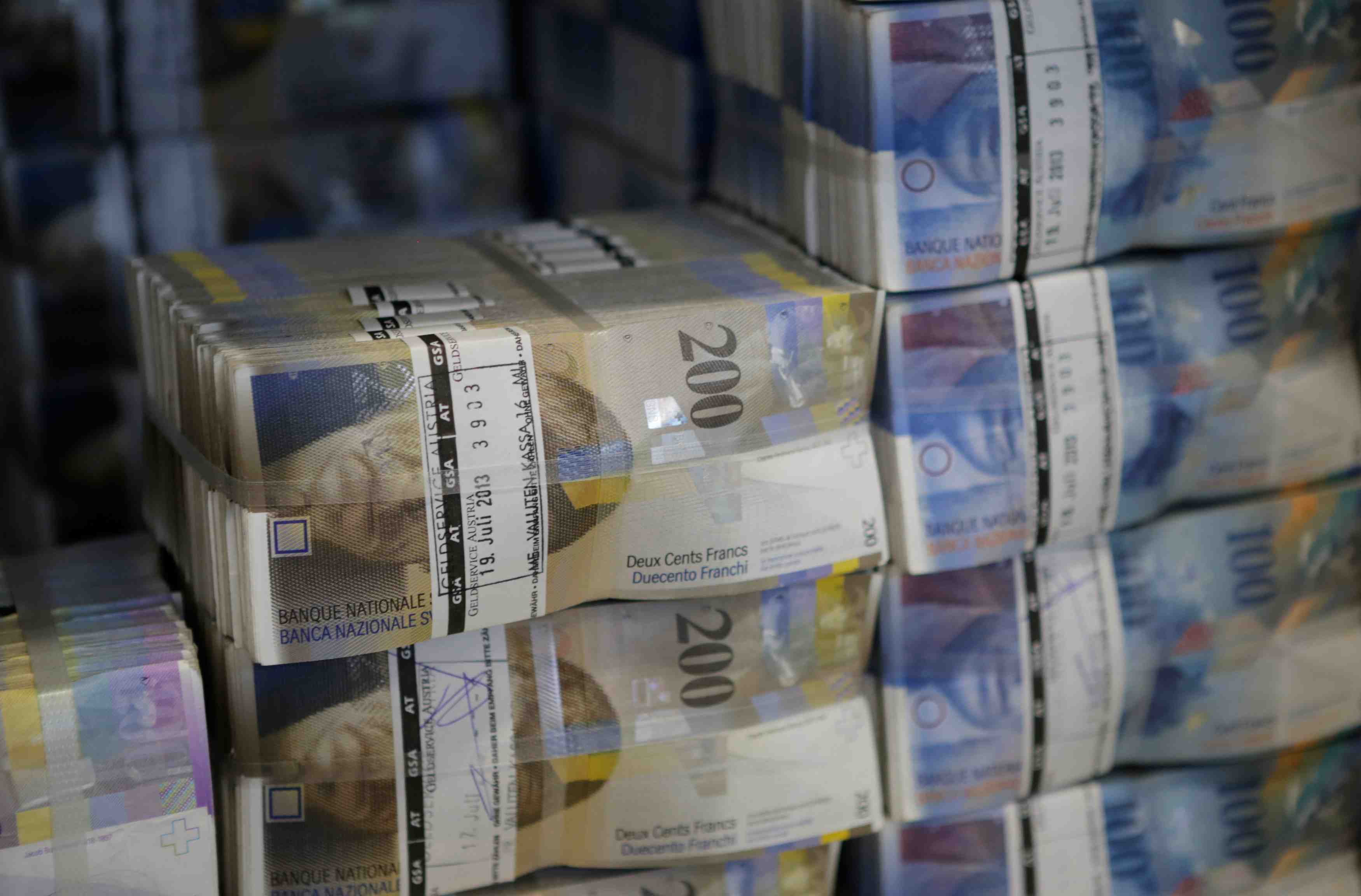 Le franc suisse victime d'un "flash crash" en asie