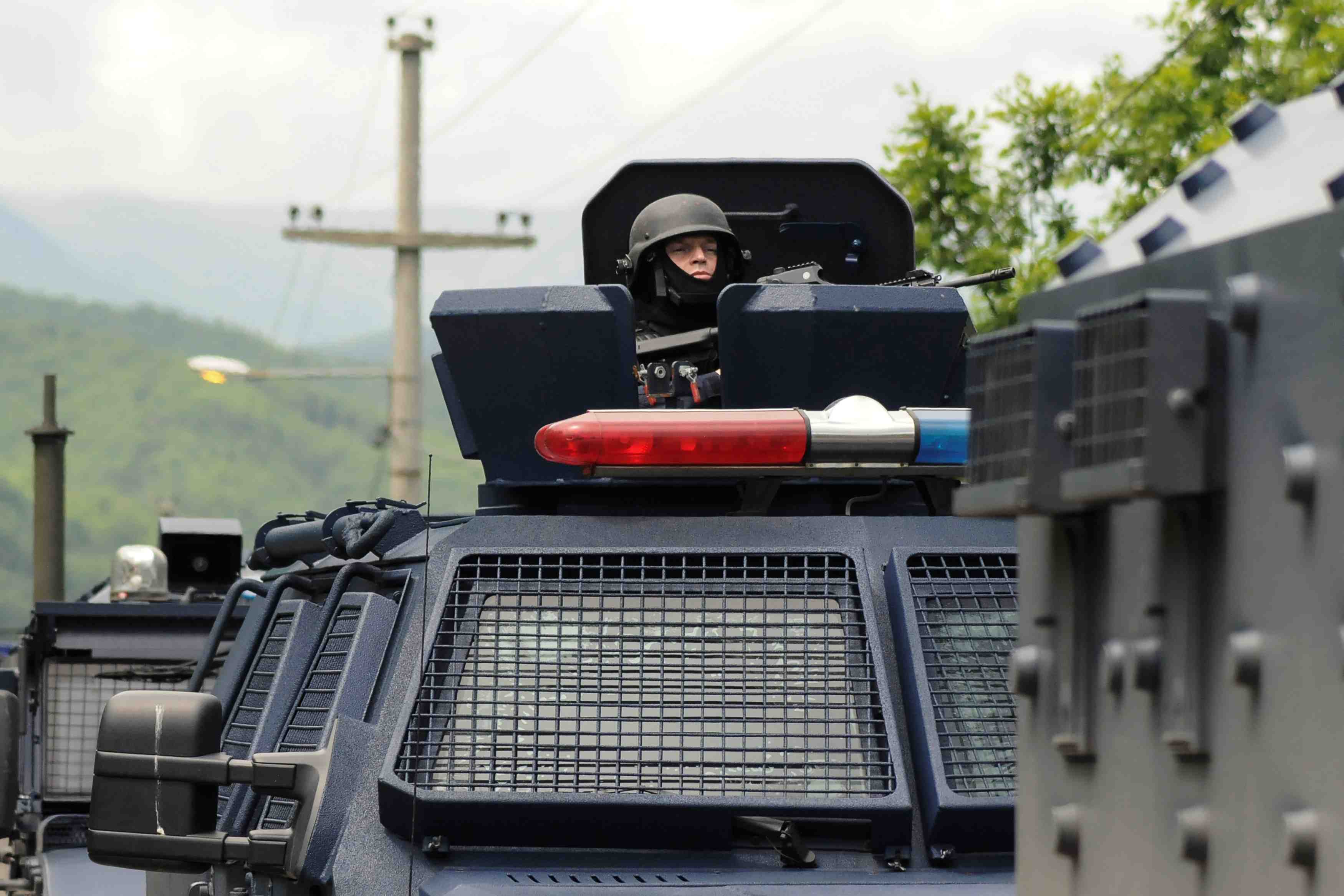 Les forces serbes en etat d'alerte apres des incidents au kosovo