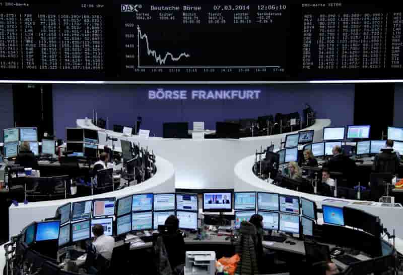 Les Bourses européennes accentuent leur baisse à mi-séance