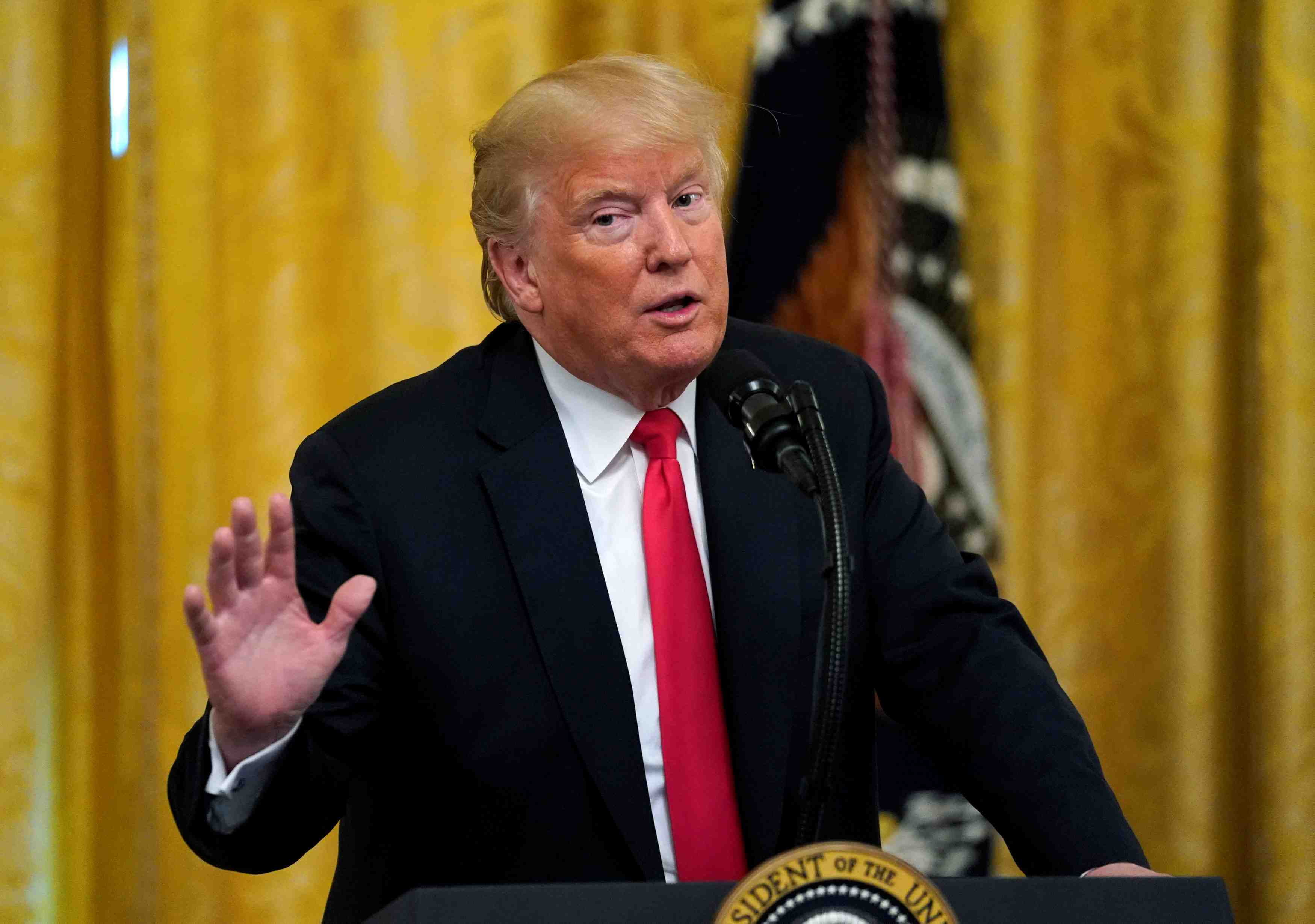 Trump "pas emballe" par la politique de remontee des taux suivie par la fed