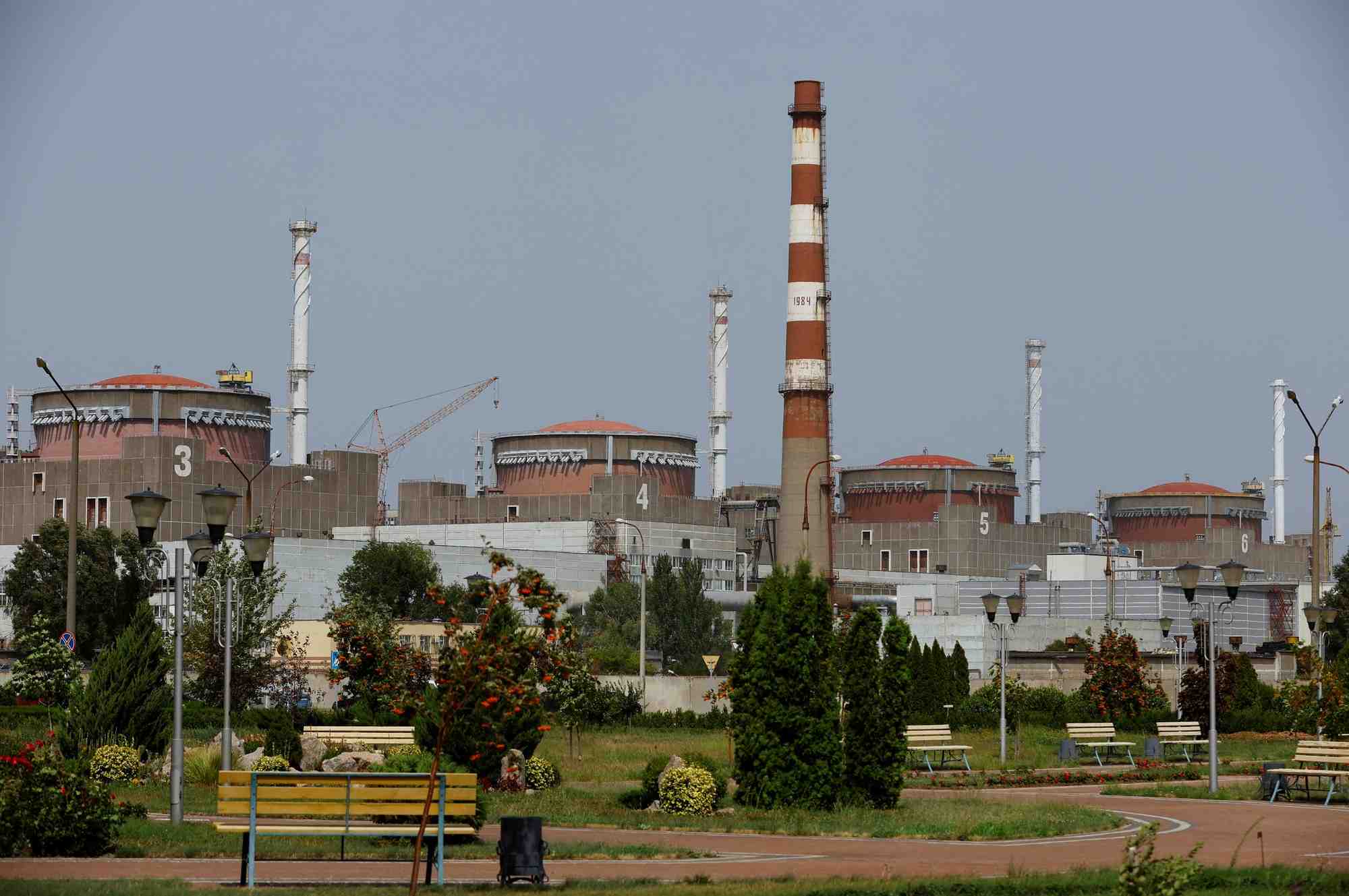 Ukraine: kyiv tente de reconnecter le reseau a la centrale de zaporijjia