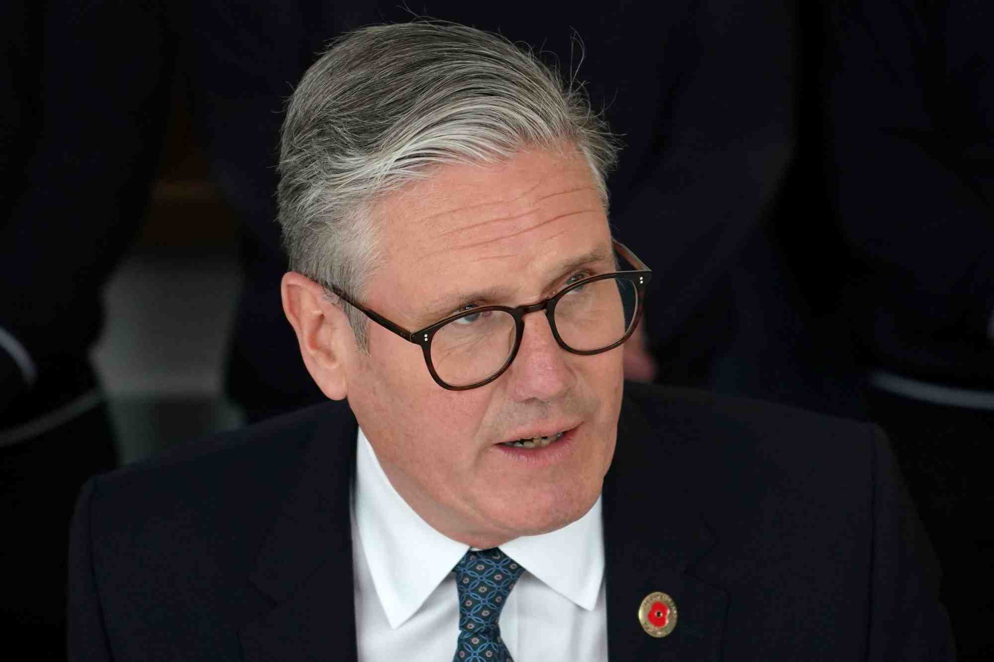 Le Premier ministre Keir Starmer a accusé sur X les conservateurs d'avoir « perdu le contrôle » des frontières.