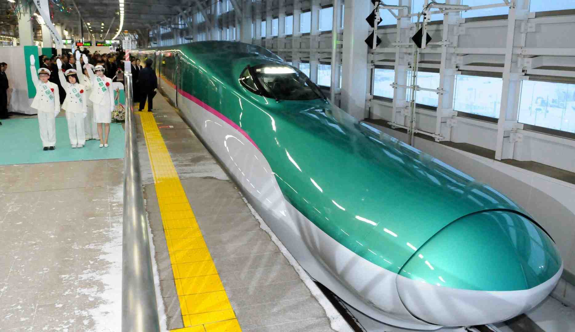 train TGV Japon Shinkansen Hayabusa