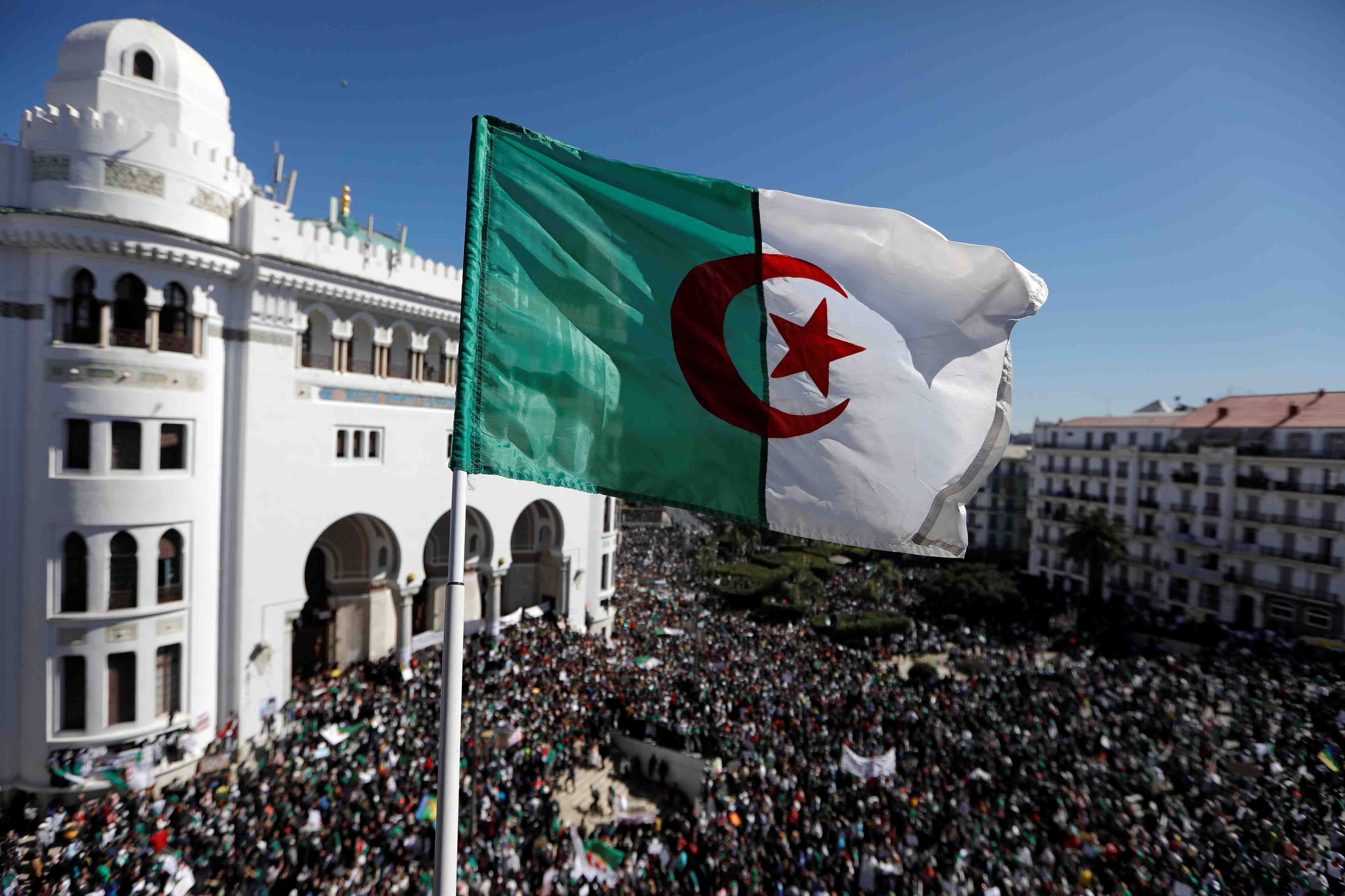 Le referendum constitutionnel en algerie fixe au 1er novembre