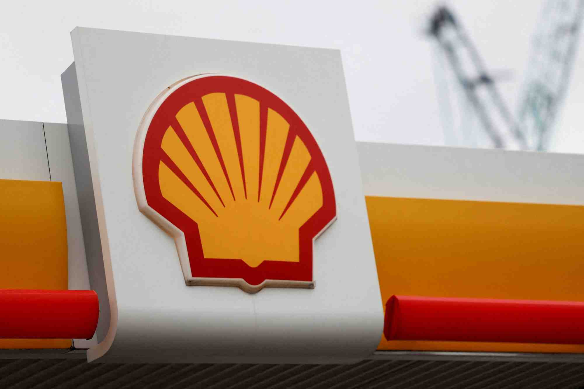 Le logo de shell sur une station-service dans le sud-est de londres