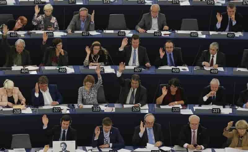 Le parlement europeen scelle la fin des frais d’itinerance