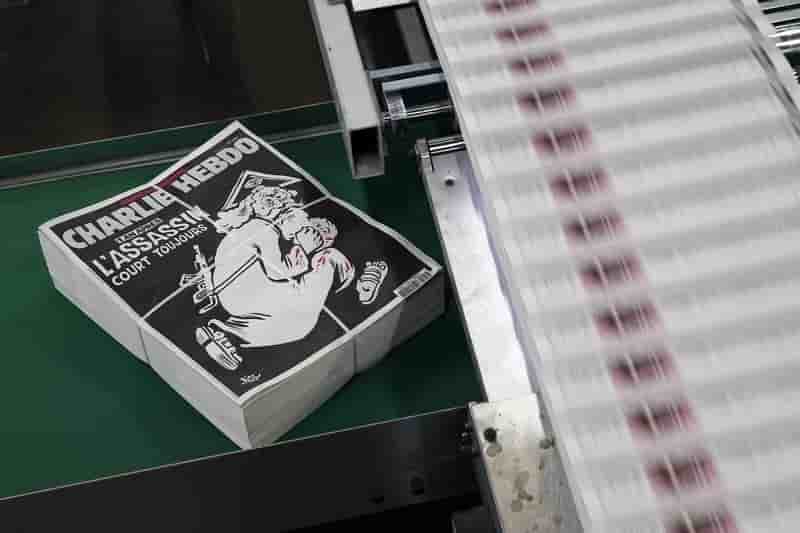 Charlie hebdo porte plainte contre x apres avoir recu des menaces