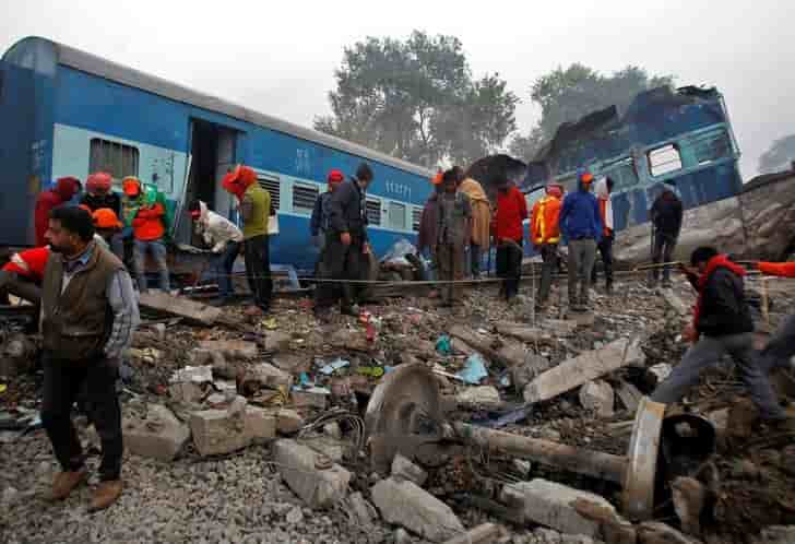 Un deraillement de train en inde a tue au moins 142 personnes
