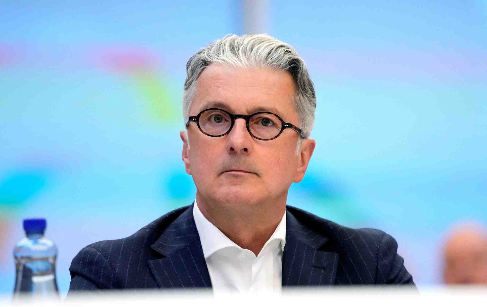 Rupert stadler, ancien dg d'audi, est pret a plaider coupable dans le cadre du scandale de tricherie sur les emissions « dieselgate »