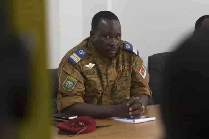 Isaac Zida promet un gouvernement de transition au Burkina Faso