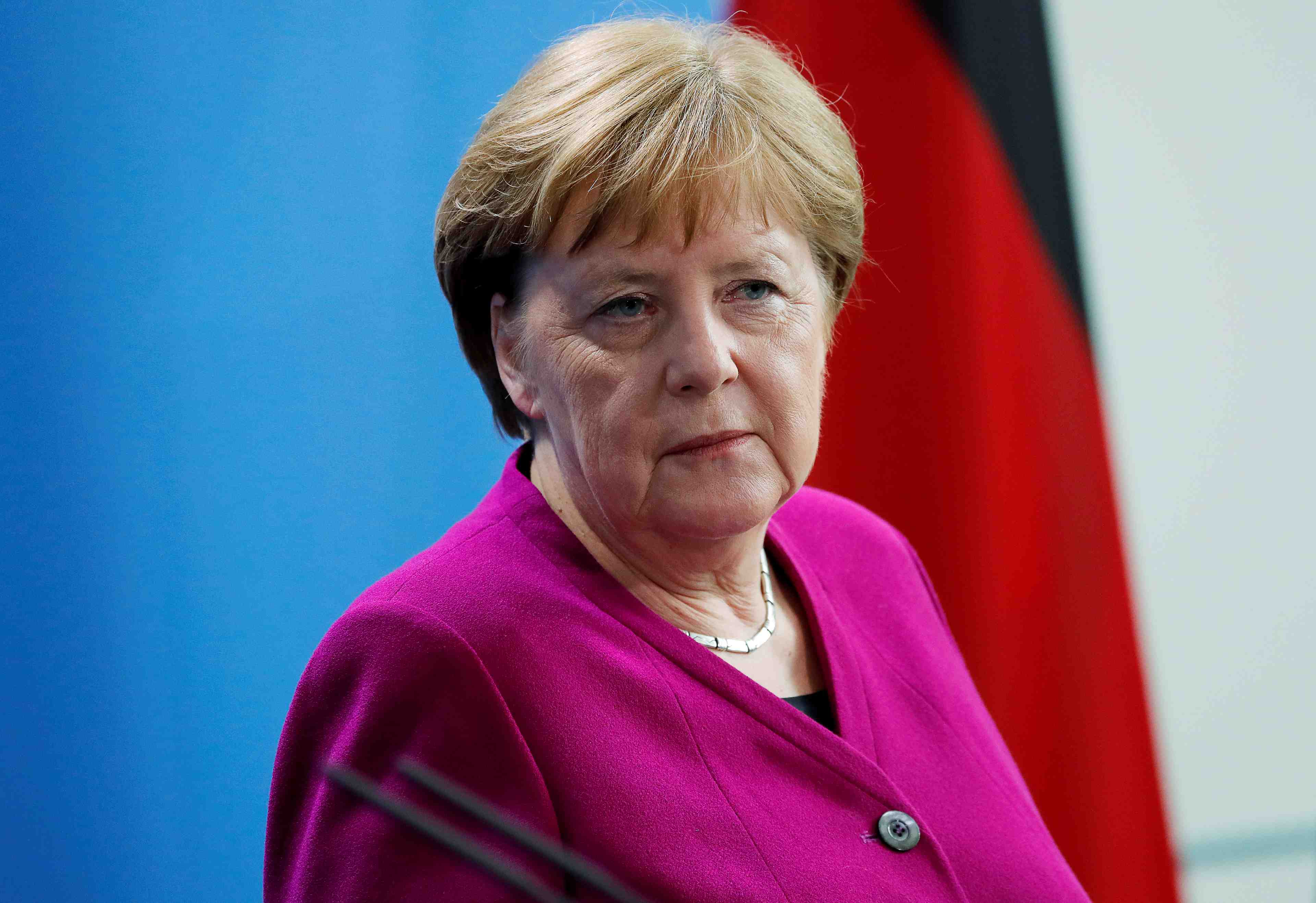 Merkel appelle a combattre l'extreme droite
