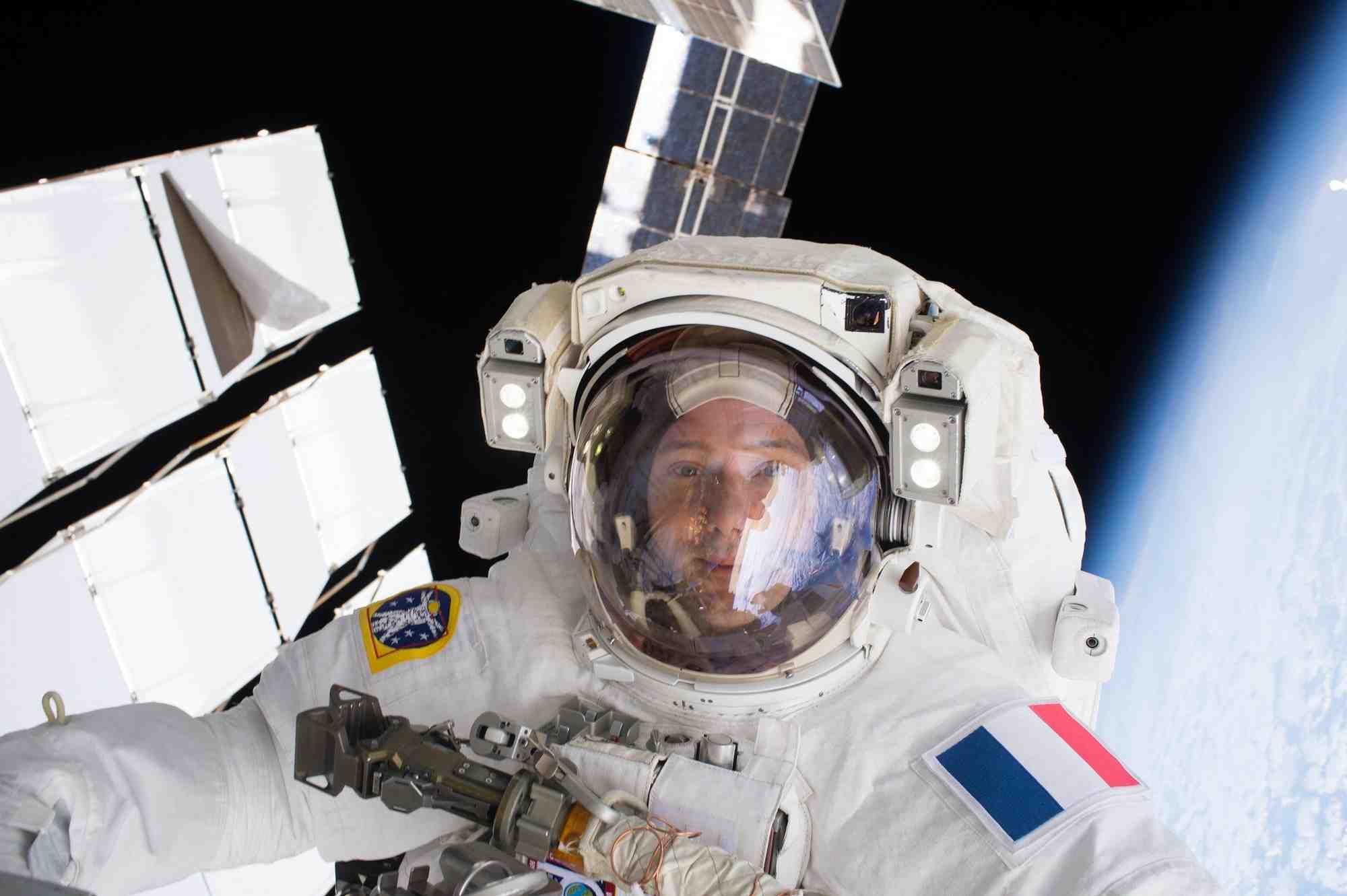 La filière spatiale française attend encore désespérément sur le pas de tir son plan de relance.