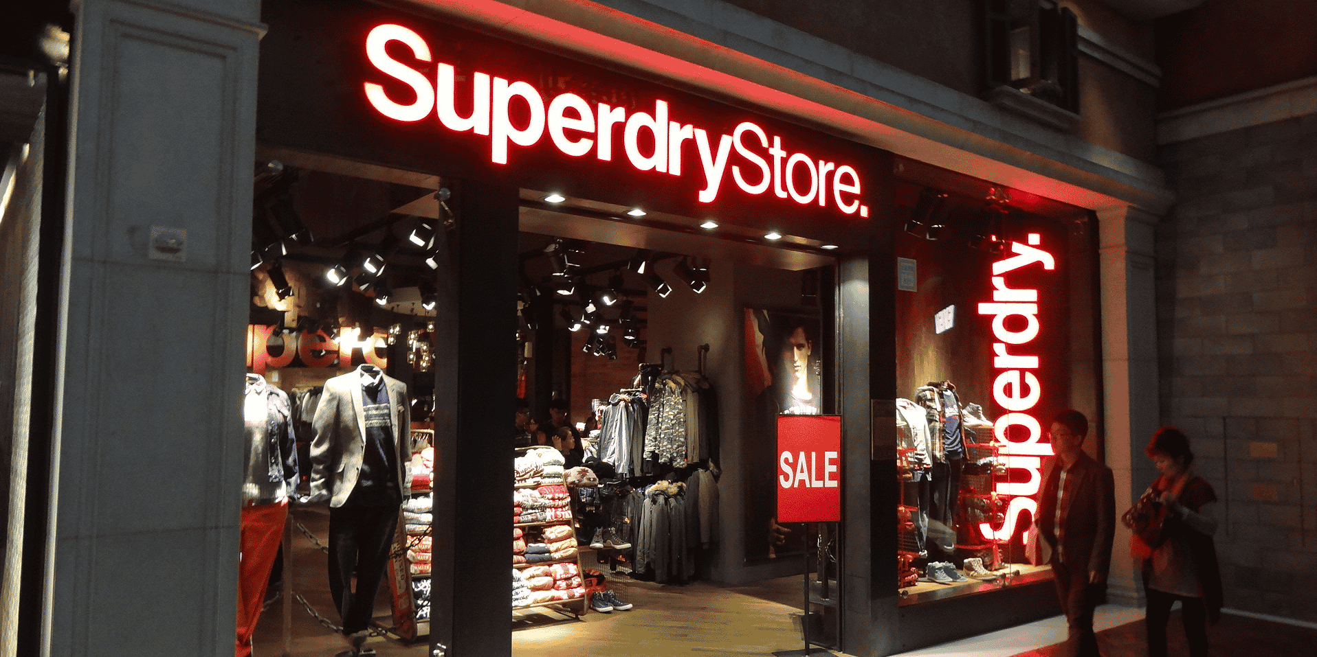 Superdry explique dans un communiqué qu'une offre de reprise ne serait pas dans le meilleur intérêt des actionnaires.