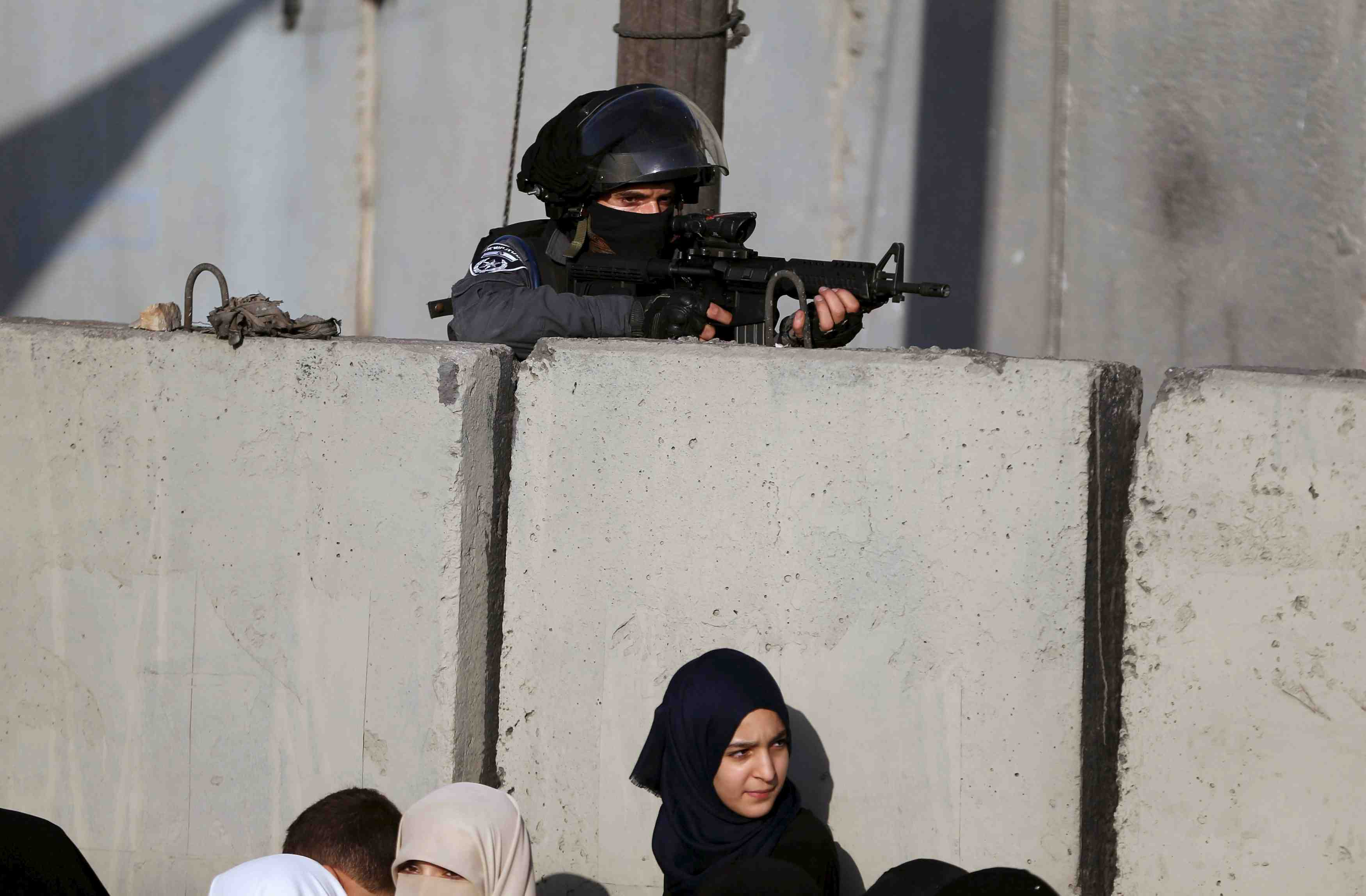 Un officier israelien tue un jeune palestinien en cisjordanie