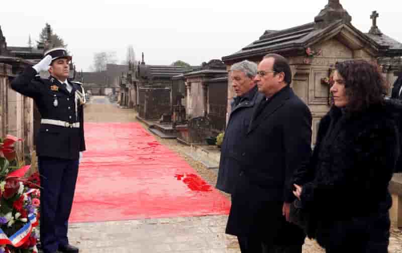 Francois hollande a jarnac sur la tombe de francois mitterrand