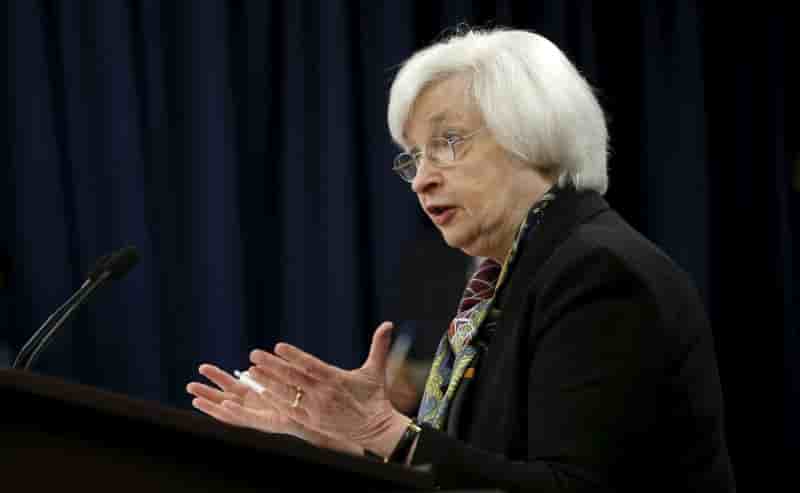 La fed doit agir avec prudence, dit janet yellen