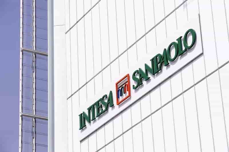 Le benefice d'intesa superieur au consensus