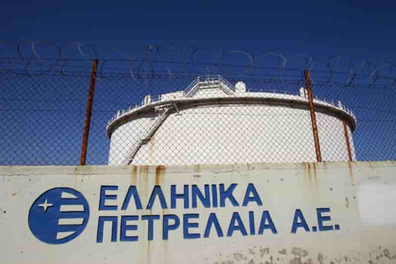 Glencore, vitol preselectionnes pour reprendre hellenic petroleum