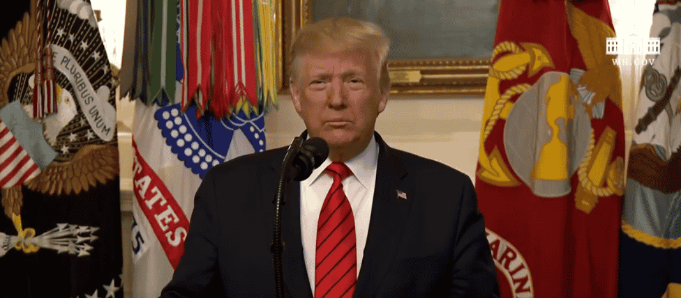 Donald Trump lors d'une conférence de presse ce dimanche à la Maison blanche.