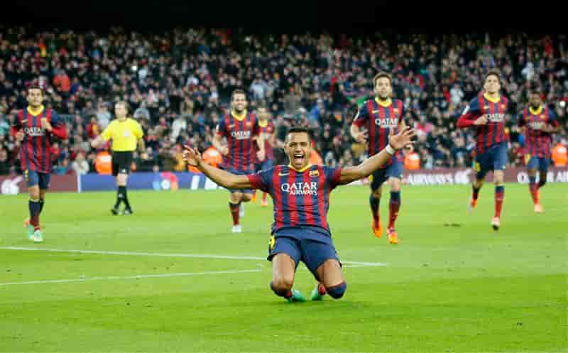 Football: la Juve s'échappe, pas le Barça