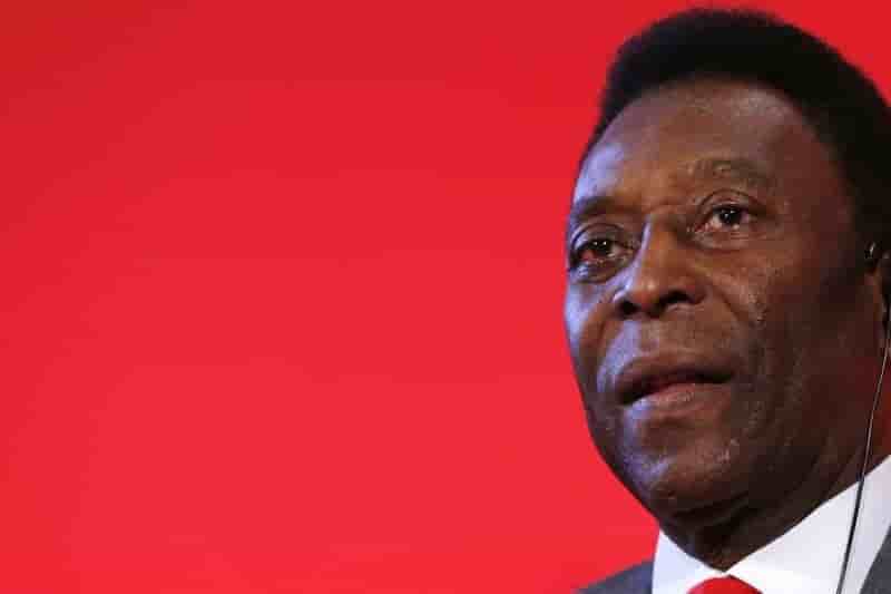 Pelé est en soins intensifs à Sao Paulo mais irait mieux