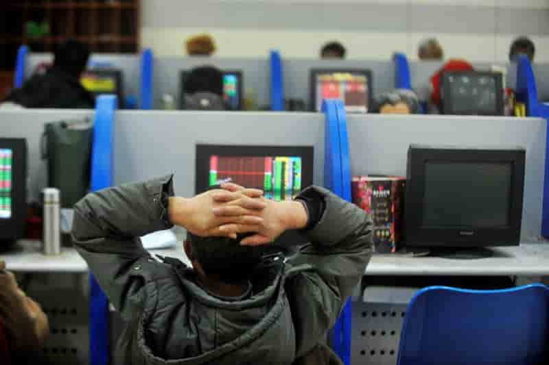 Les marches chinois peinent a se redresser
