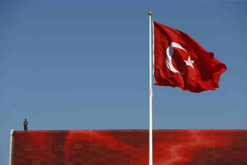La turquie ferme son espace aerien aux kurdes irakiens