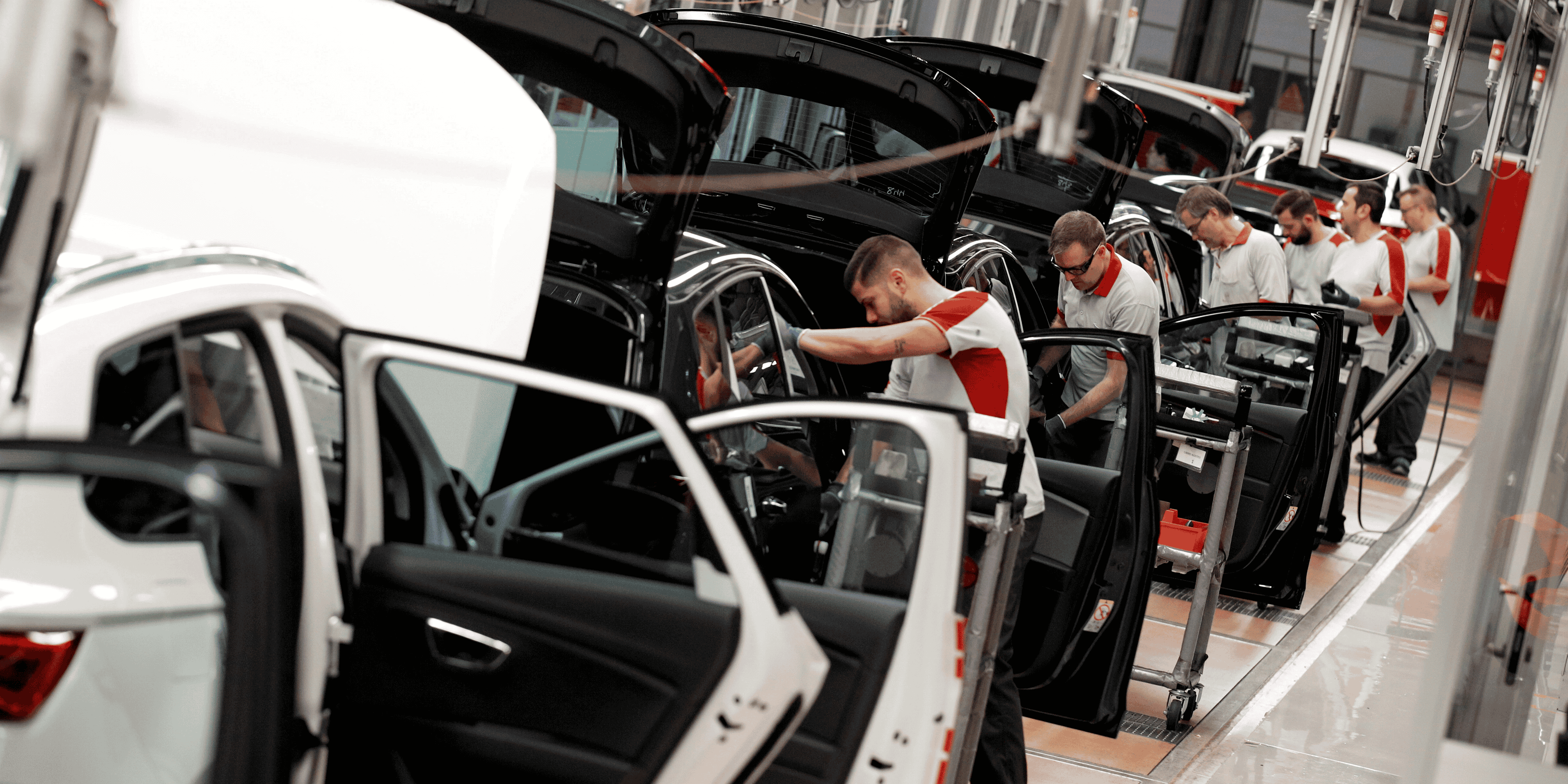Le marche automobile europeen a continue de baisser en mars, selon l'acea