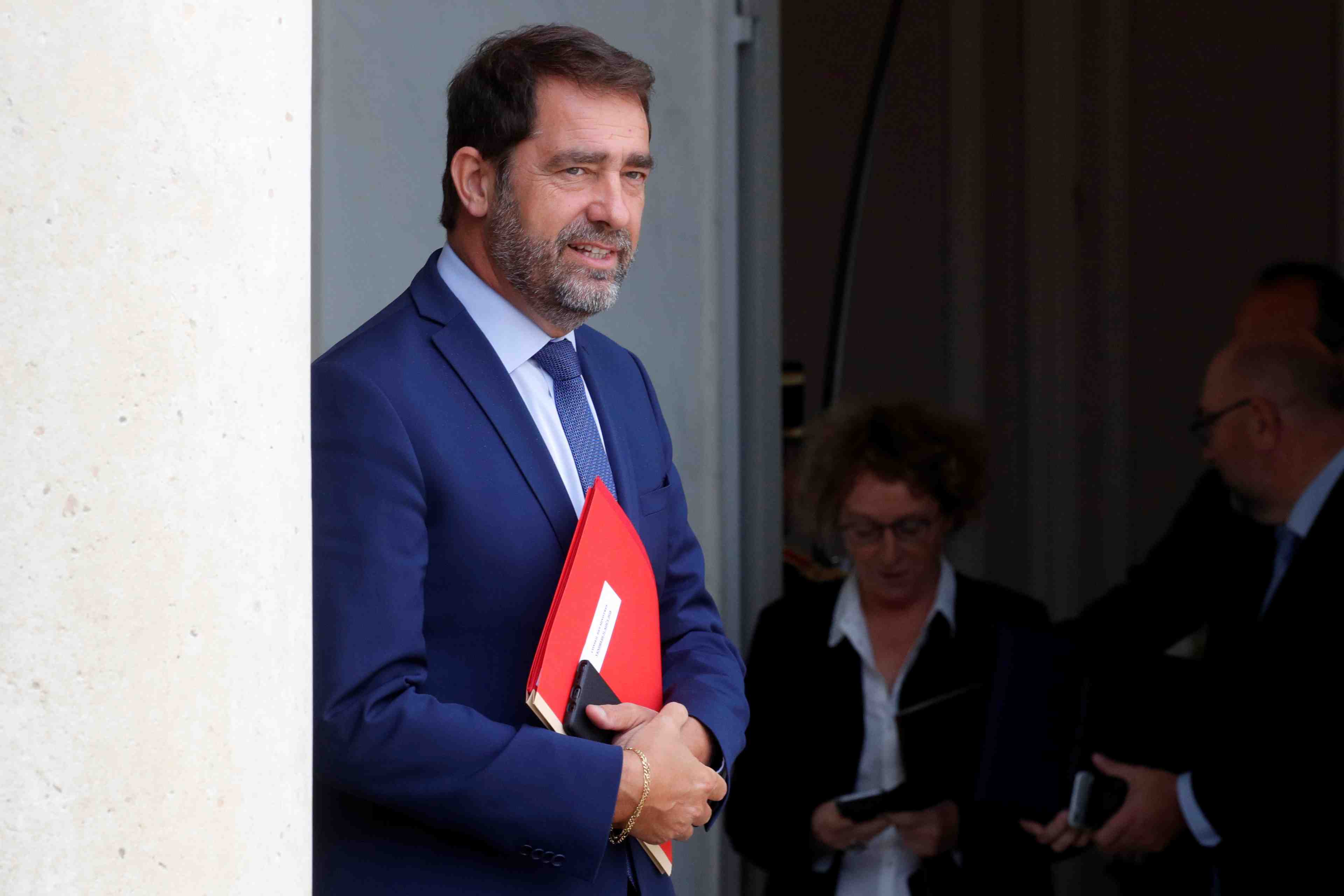 Castaner defend macron de tout mepris a l'egard des chomeurs