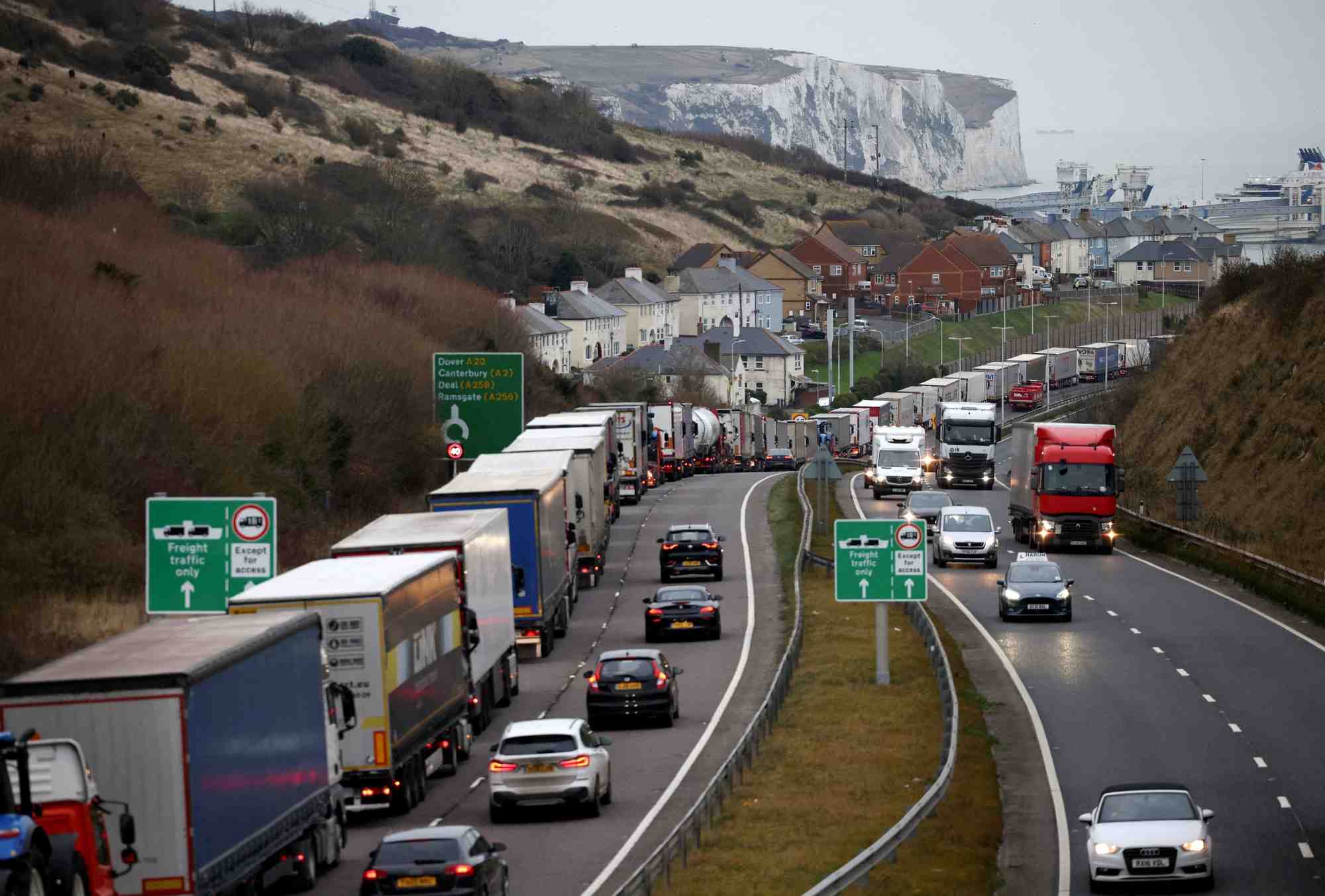 Brexit: de nouveaux controles a l'importation pour les entreprises britanniques au 1er janvier