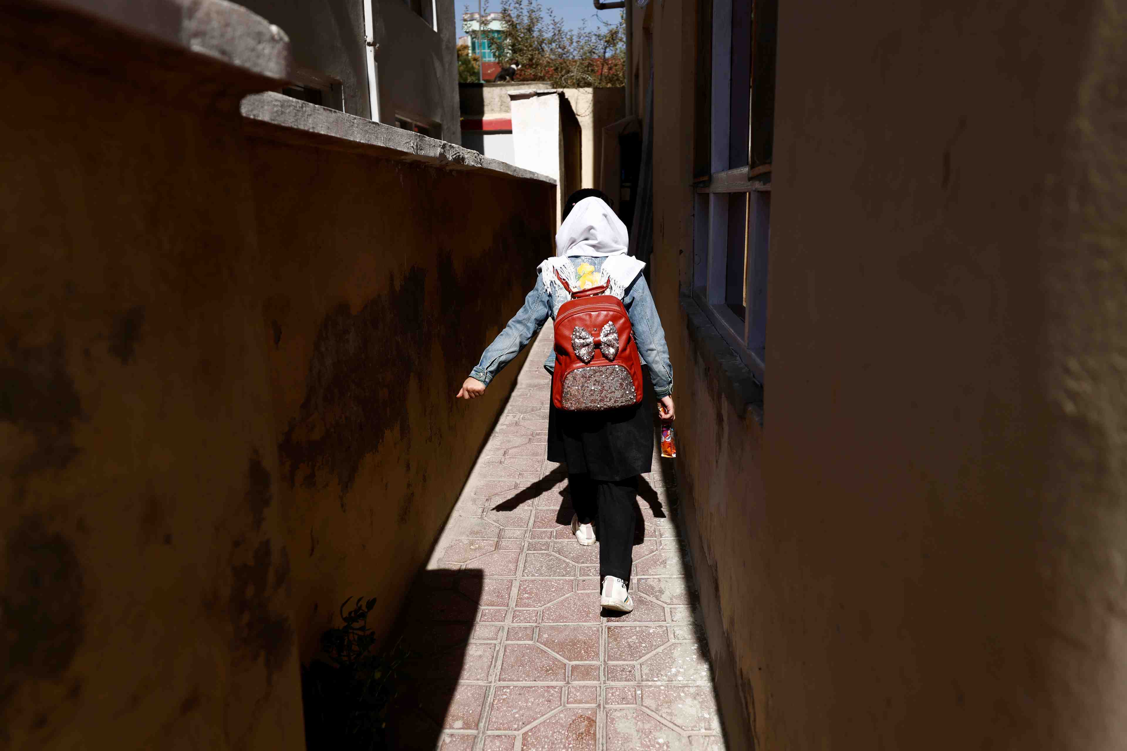 Afghanistan: les taliban referment les ecoles secondaires pour les filles