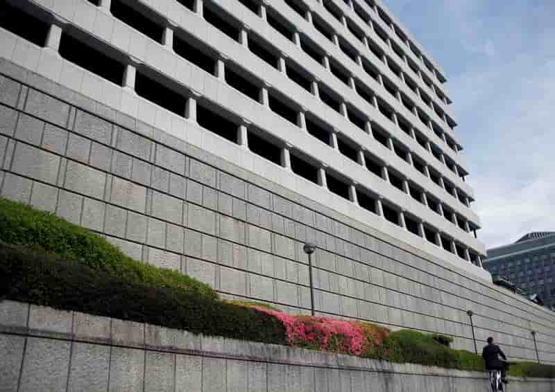 Le bilan de la boj a 500.000 mds de yens, la fed rattrapee